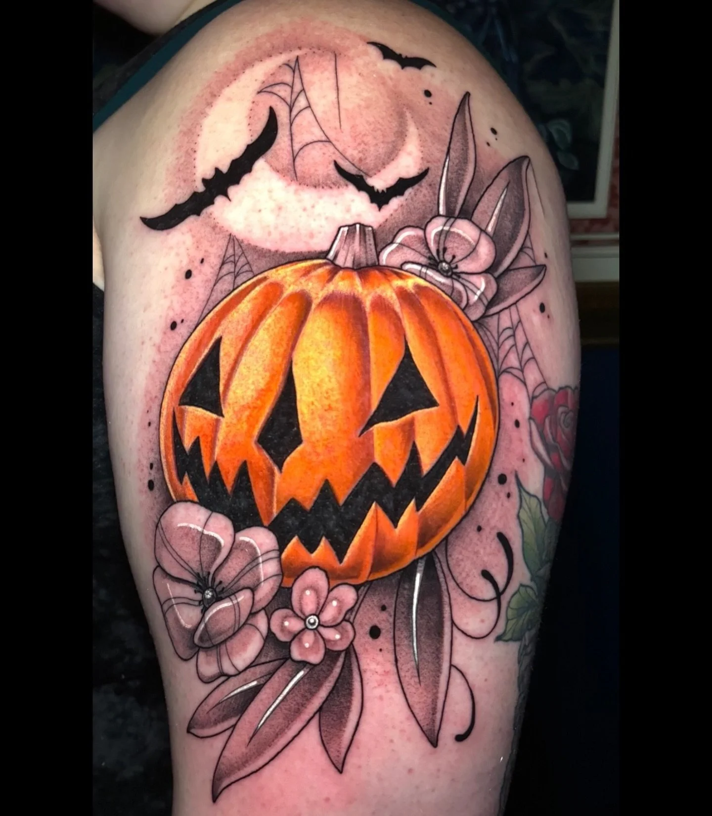 A little cutey spooky tattoo by Breanna DM @bhh.art to book your spooky tattoo with her! #sacredarttattooct #ctink #cttattoo #seymourct #cttattooartist