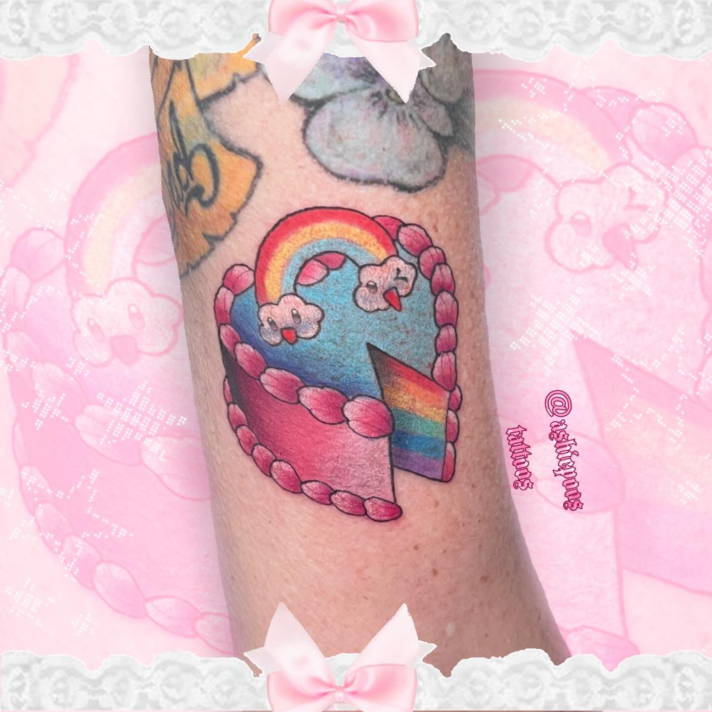 got to do my mean girls rainbows and smiles cake from my mean girls flash for kelly!! thank you again diva this was so fun to do!!! 

swipe for pic without background and available dates in march!!

#tattoo #cttattoo #sacredarttattoo #meangirls #cute