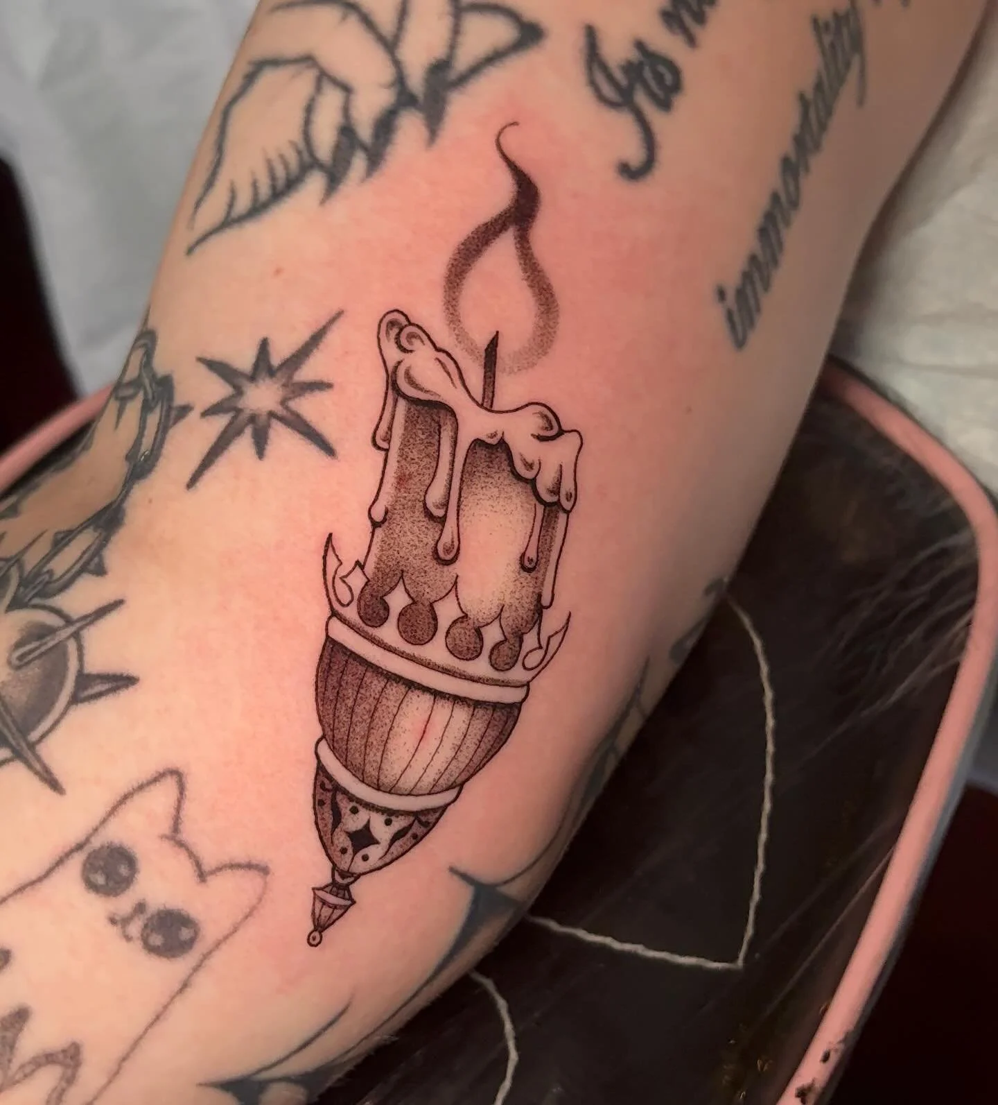 🕯️From my flash!! :) 
.
.
.
#sacredarttattooct#candletattoo#fillertattoo#flashtattoo#spookytattoos