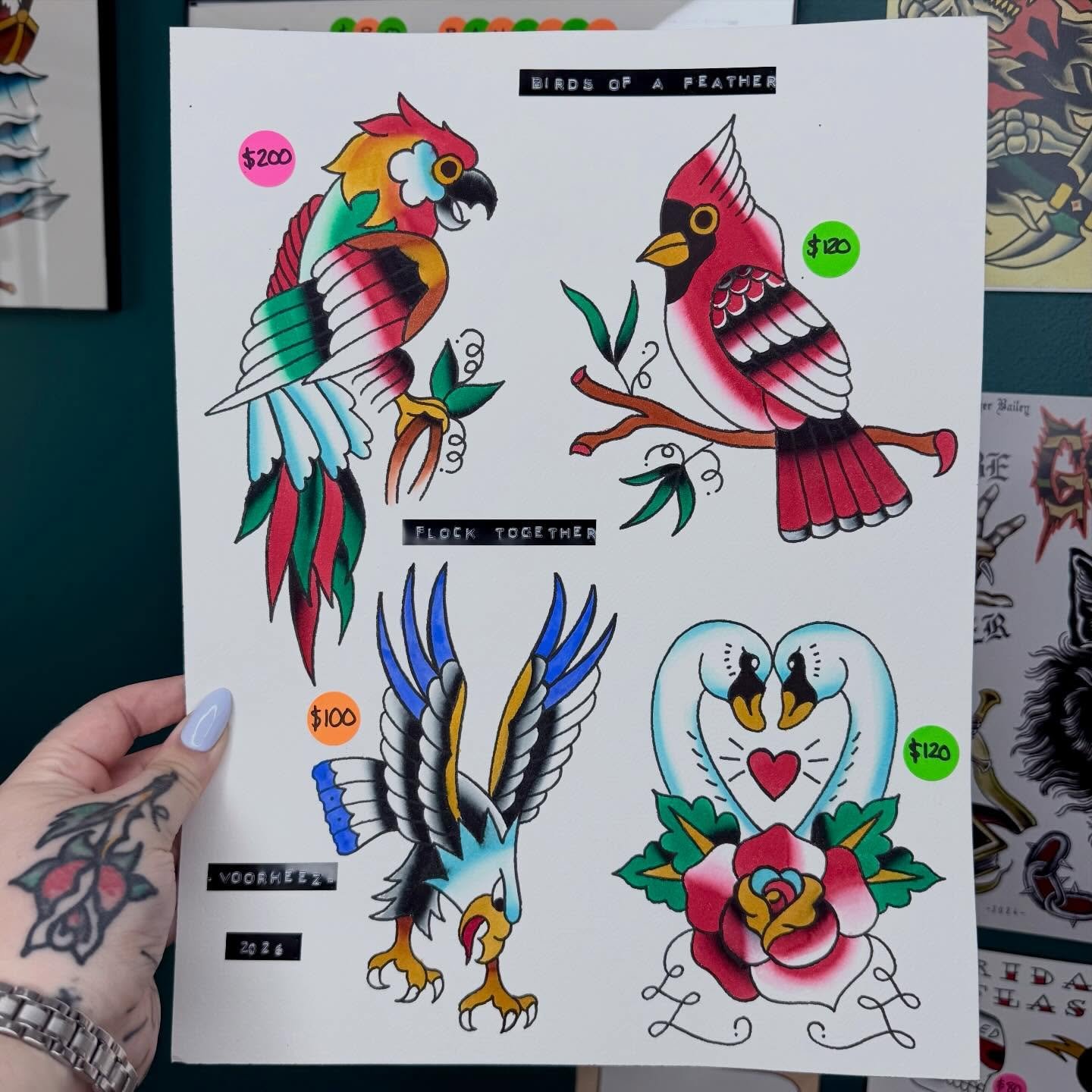 some birds i&rsquo;d love love love to tattoo- especially the parrot :^) dm me if you&rsquo;d like to book one of these !!

#americantraditional #americantraditionaltattoo #americantraditionalflash #spitshade