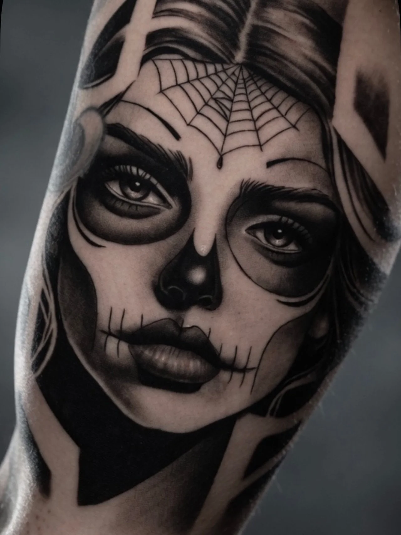 This one was done on @daaaammmdannnielll. 
@sacredarttattooct 
#ctink #cttattoo #cttattoos #connecticut #newenglandtattoo
