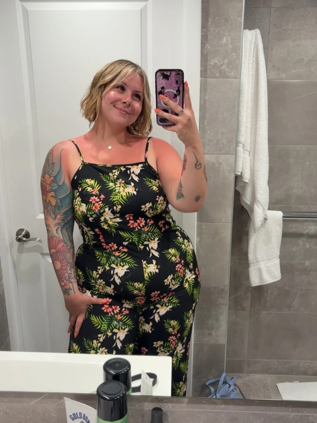 Another trip around the sun, hi 27!! 🖤🌱