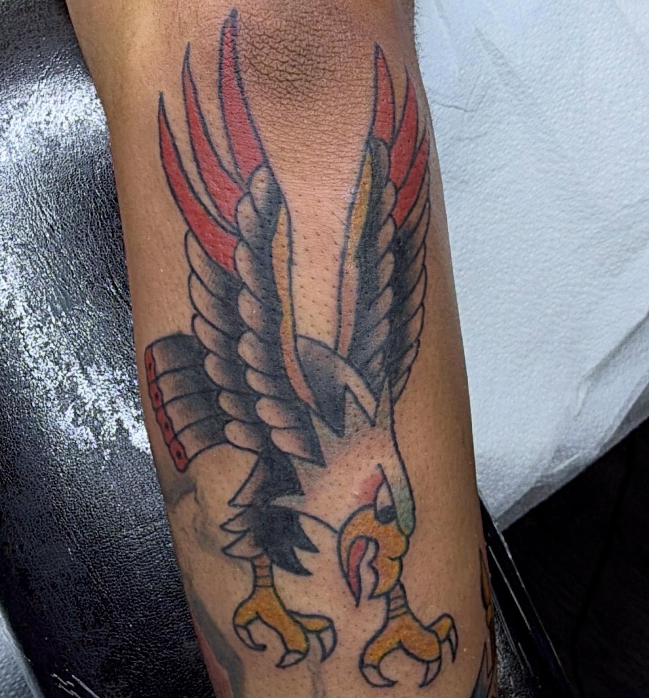 fun eagle for jose, thank you!

#americantraditional #americantraditionaltattoo #tattooflash #flashdesign