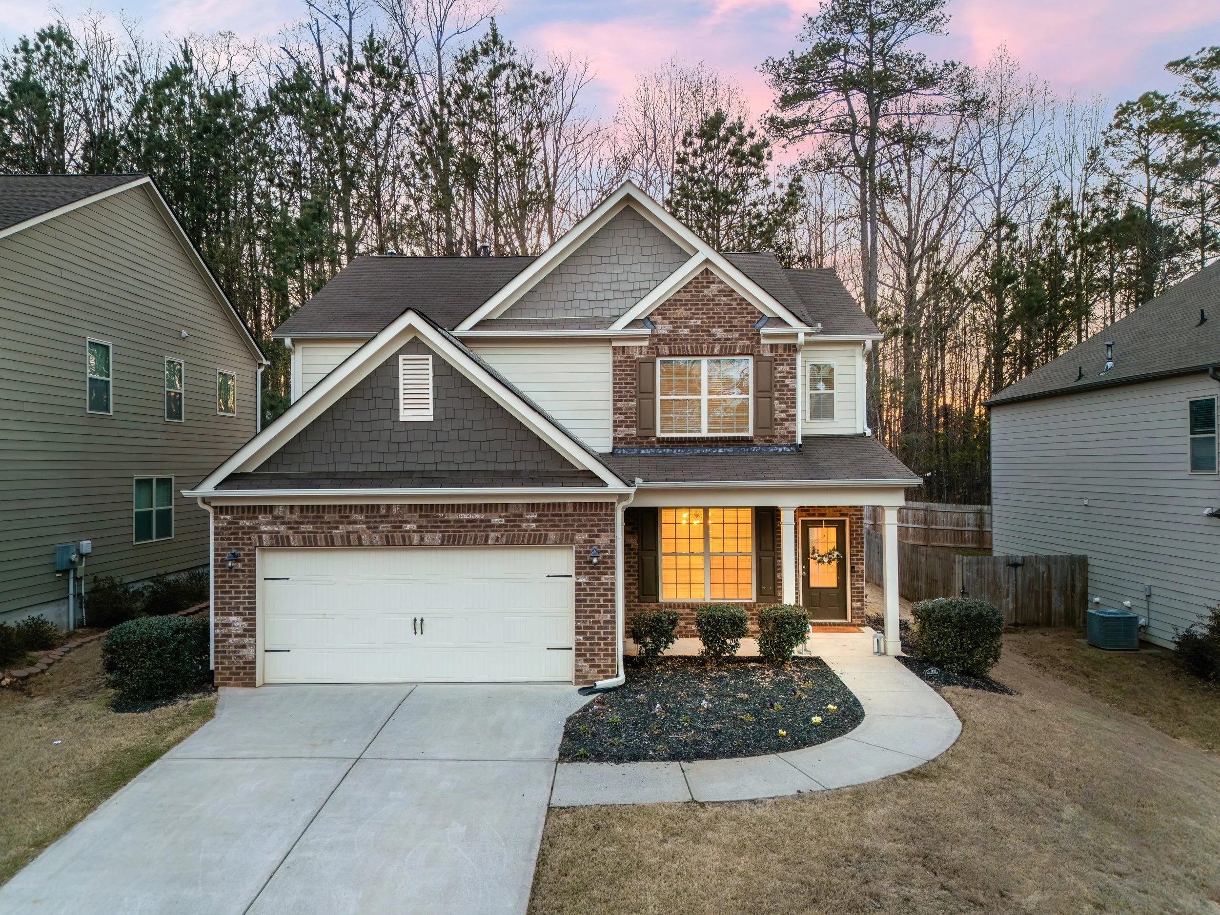 Traditional home for sale in North Forsyth Cumming Georgia. Four bedroom 3.5 bathroom home