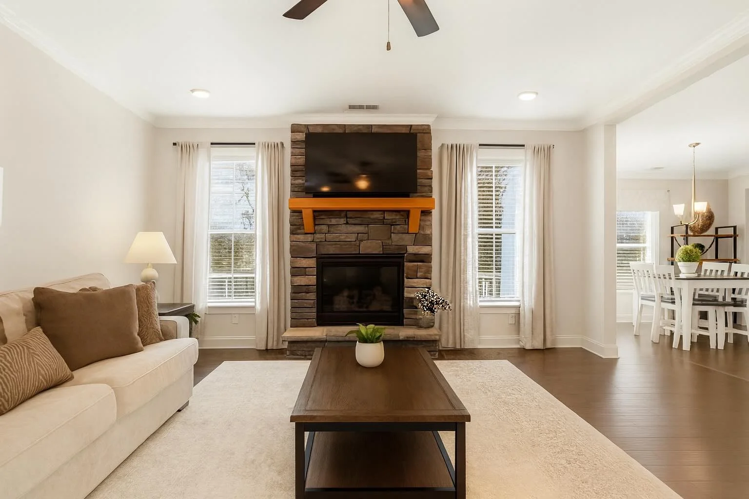 living room 3.jpg
