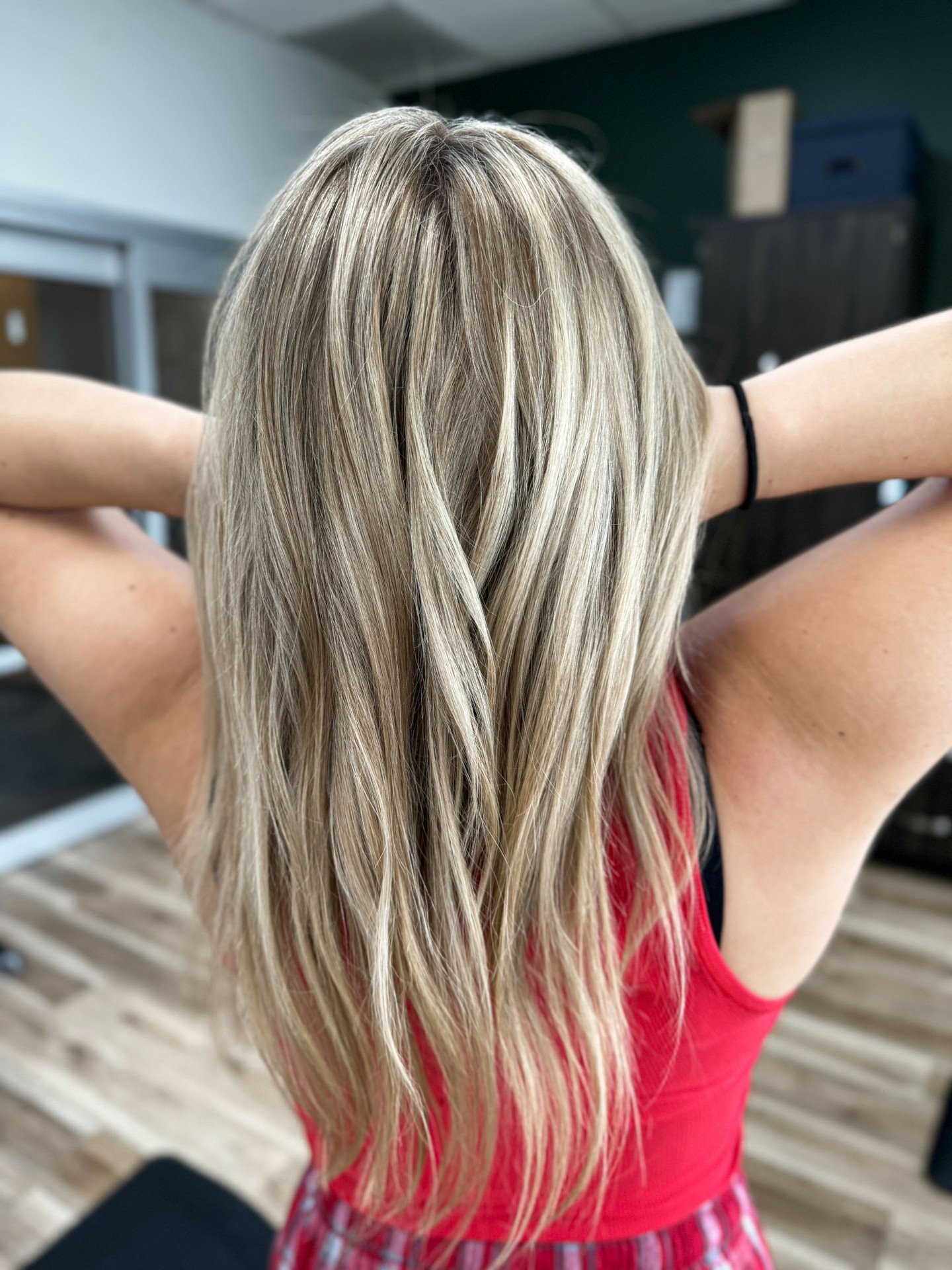 Are you ready to brighten up your look? 💁&zwj;♀️ Our talented stylists at The Process Salon are here to help you achieve the perfect blonde highlights that will make heads turn! 💇&zwj;♀️

We understand that choosing the right shade of blonde can be