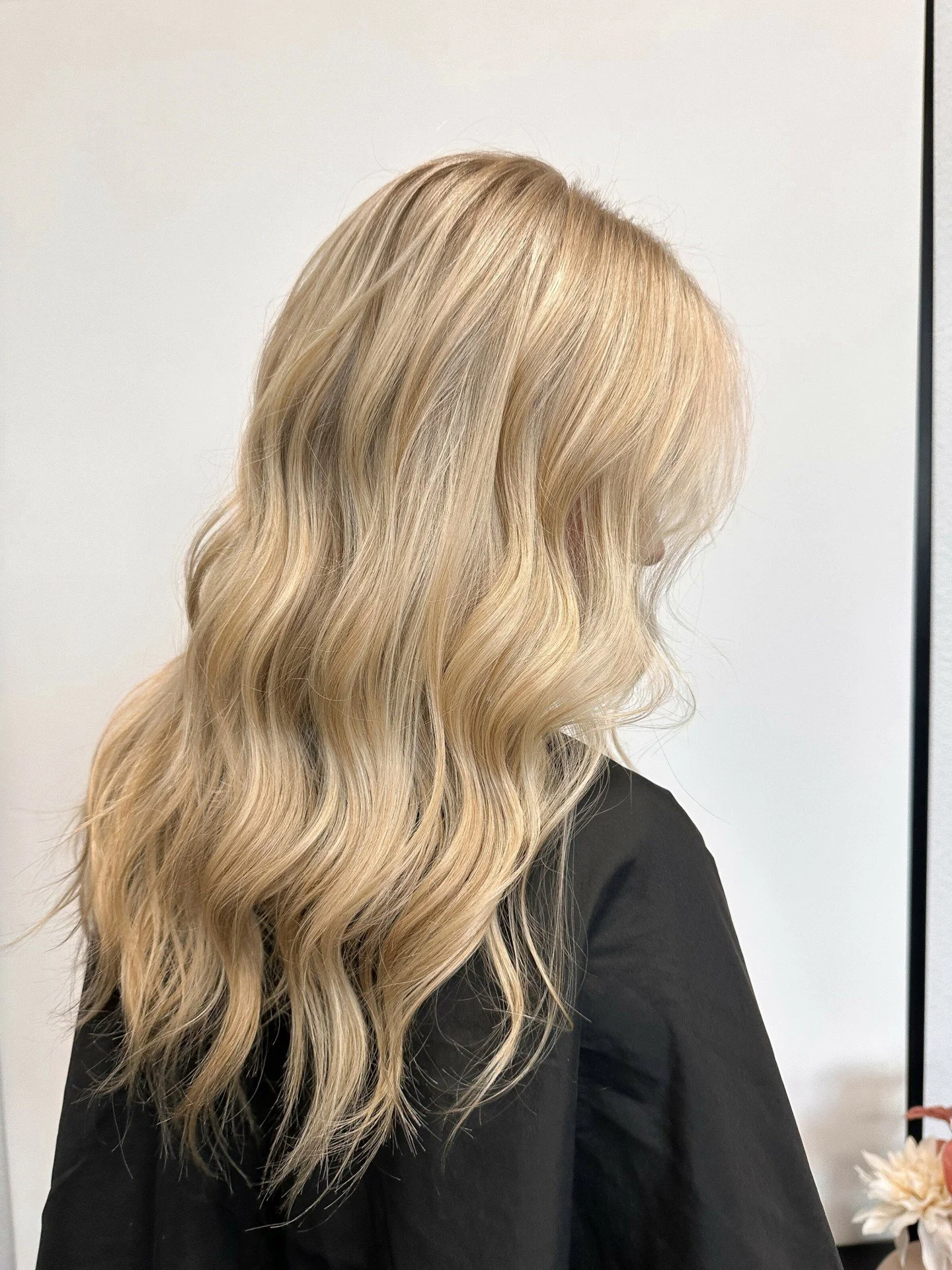 Want healthier looking hair without adding 10 more products to your bathroom? Start here. 👇

There are a few simple things that can make a bigger difference than constantly adding something new to your routine:

Be gentle especially when it&rsquo;s 