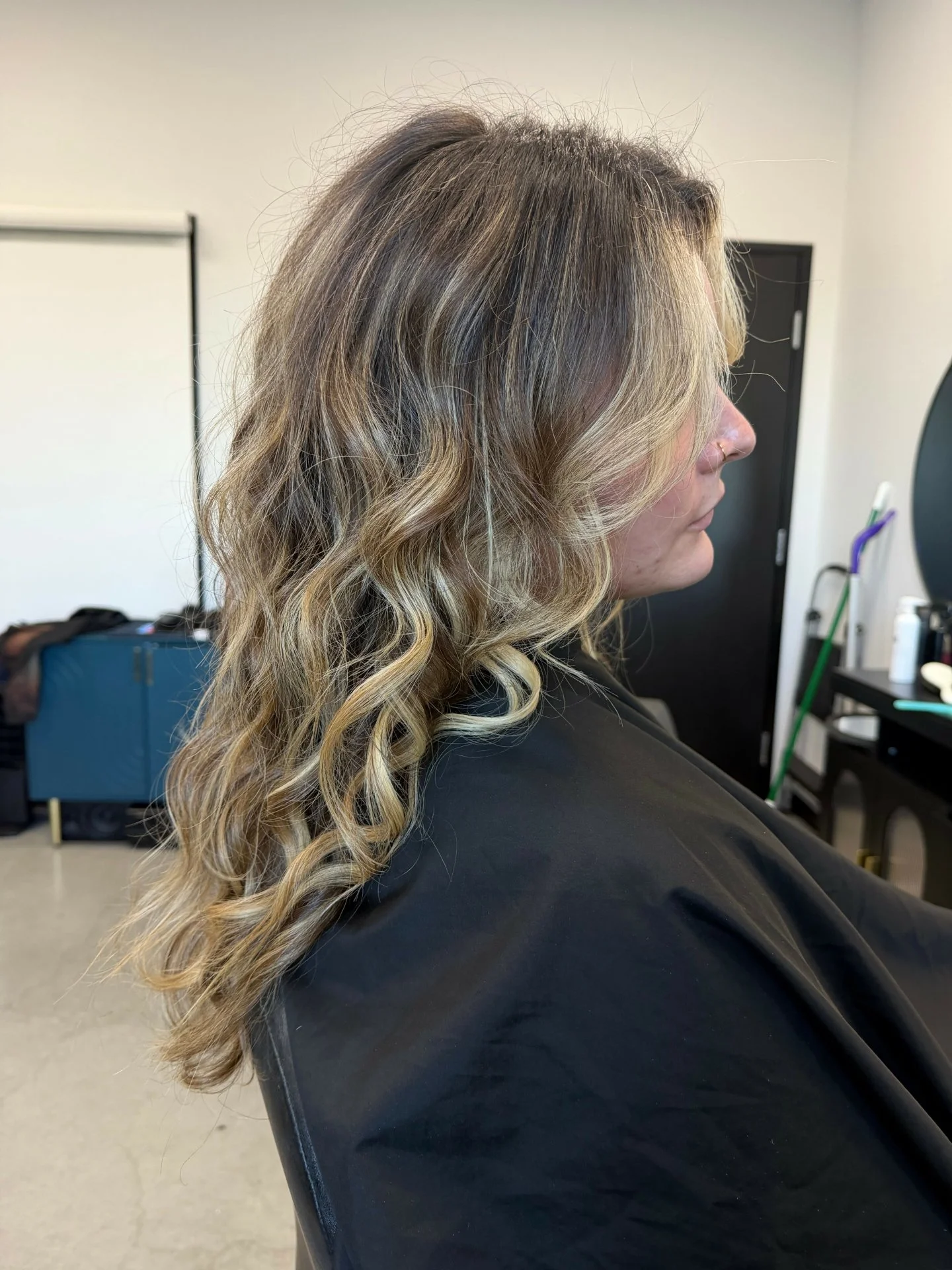 Four months grown out. 👀 And you&rsquo;d probably never guess it.

And the best part? We didn&rsquo;t touch the color today. Just a haircut. ✂️

One of the biggest secrets to a low-maintenance color? Placement. It&rsquo;s not always about adding mor