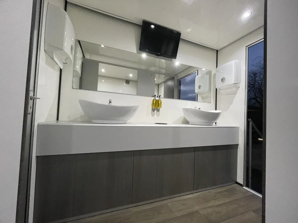 Luxury restroom trailer