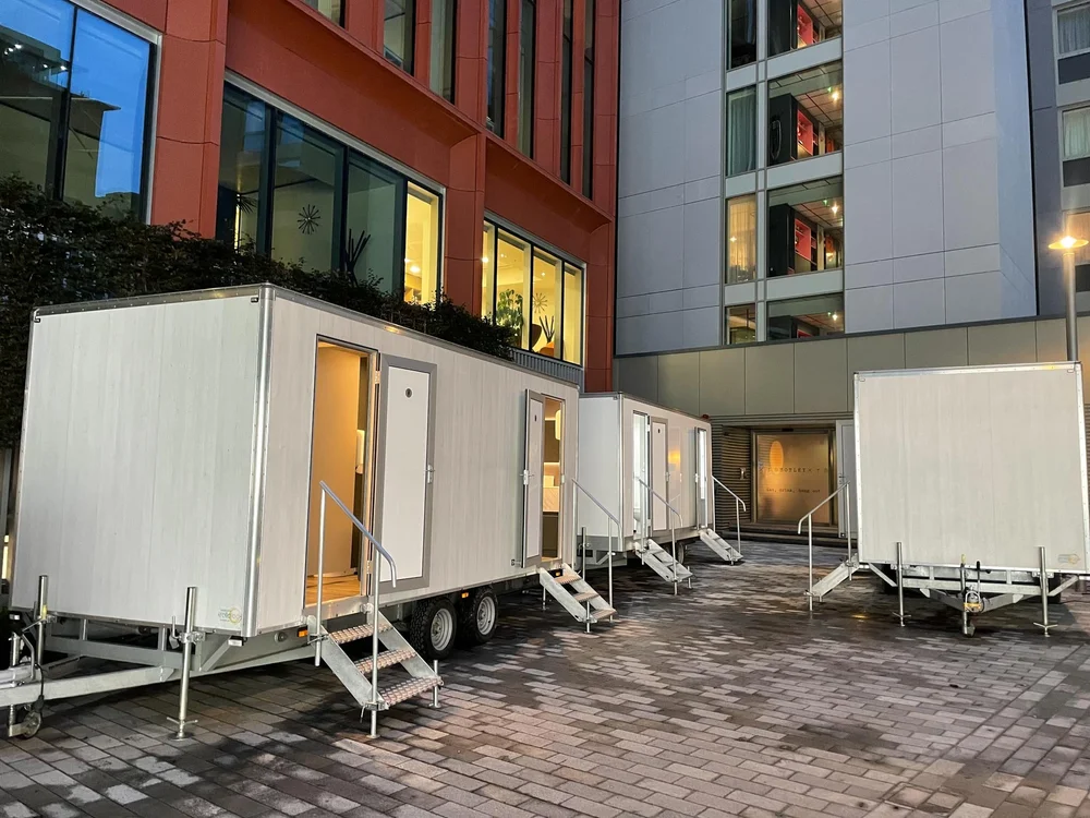 Luxury restroom trailer