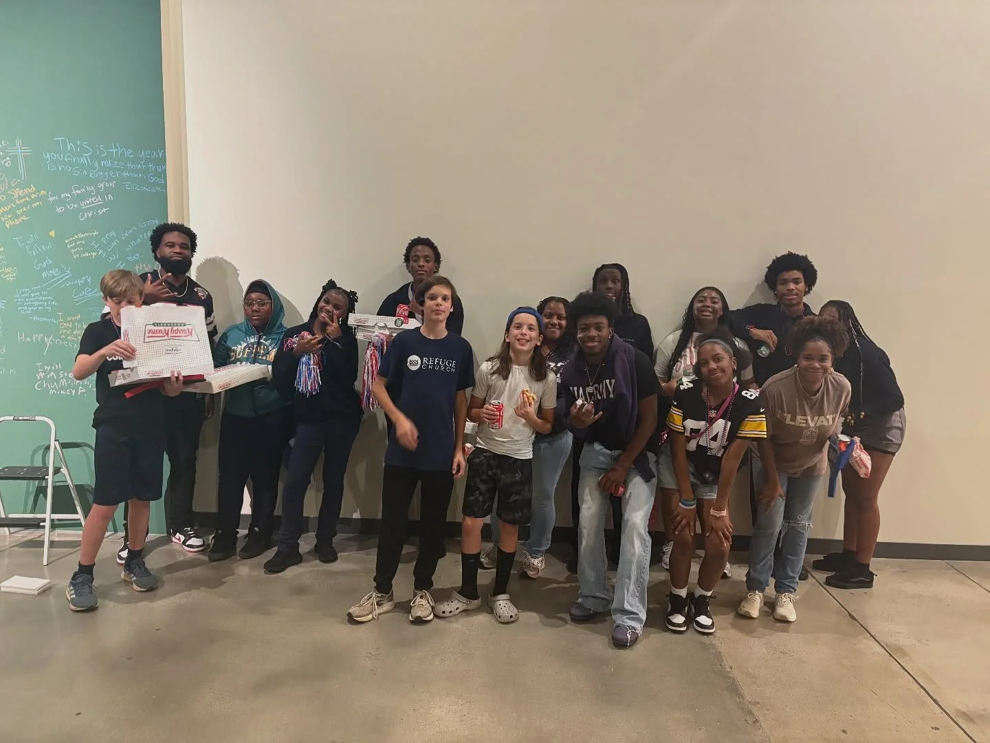 A night out once, turned to lives changed forever ✝️💫🤲🏾🧎🏽&zwj;➡️🧎🏾&zwj;♀️&zwj;➡️
.
#therising #refugeyouth#refugeyouthatl #youthministry #jesus #christian