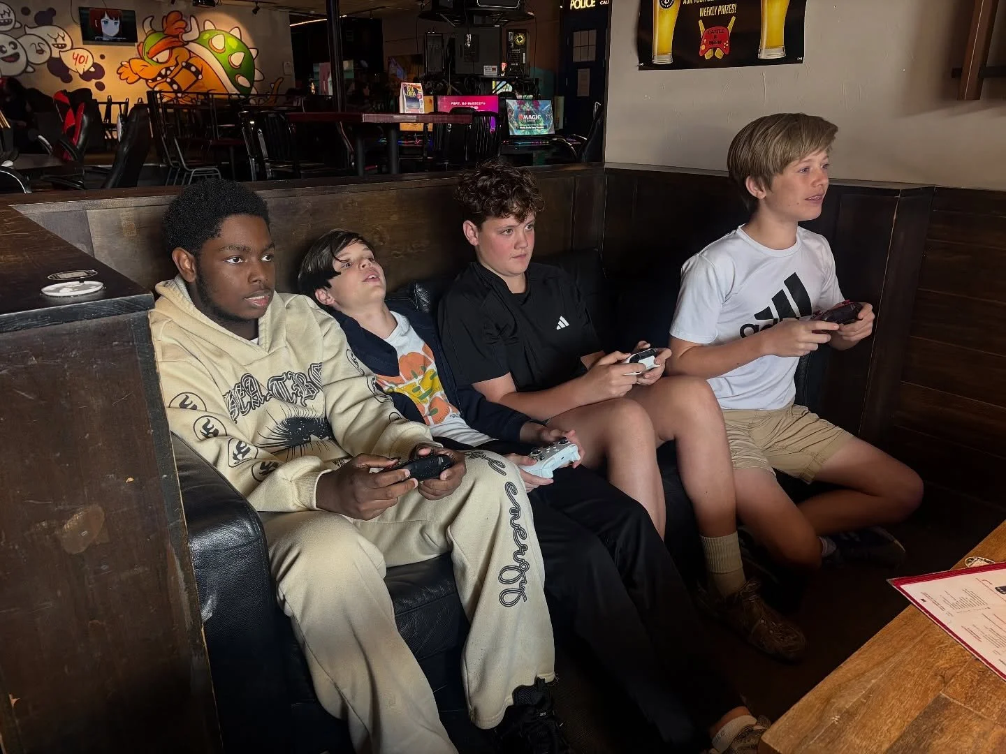 🎮🎯👾🎱🧩 @battleatthebattery 
.
.
.
#refugeyouth #refugechurchatl #battleandbrew #youthministry