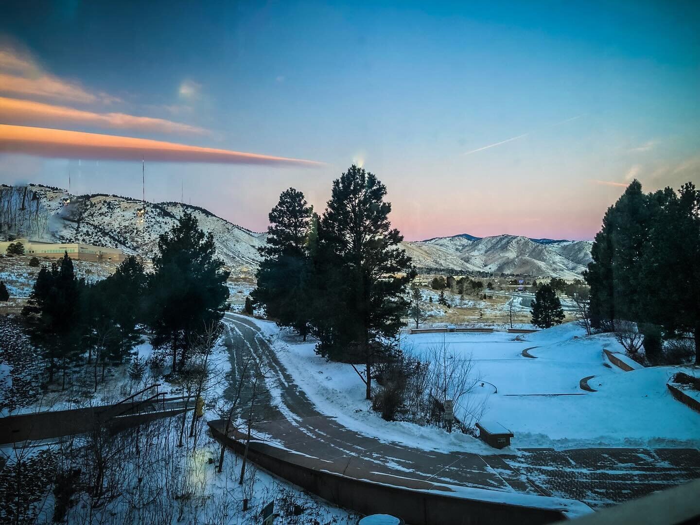 Beautiful morning views from the courthouse this week. One of the perks of getting up before sunrise. 🥰☀️☕️ ❤️❤️❤️