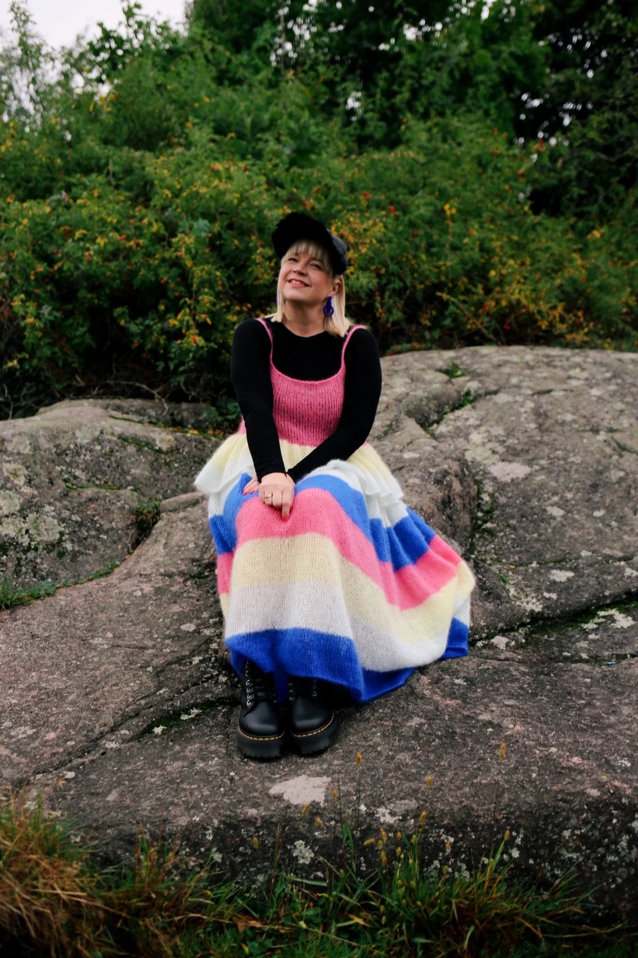 IHANA, ILOINEN NEULEMEKKO // MILLA TULLE DRESS