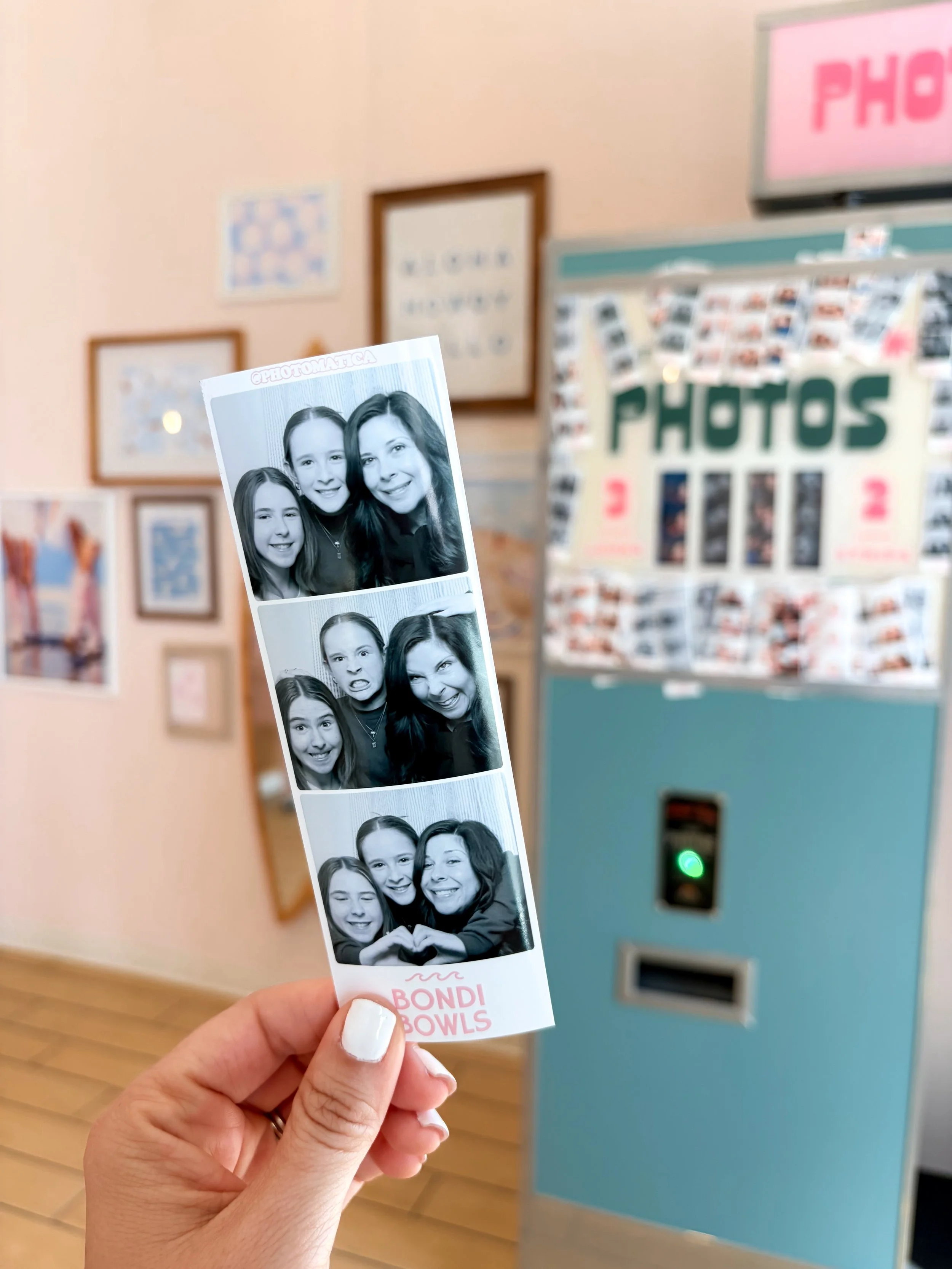 Cute photobooth in Bondi Bowls acai restaurant in Huntington beach