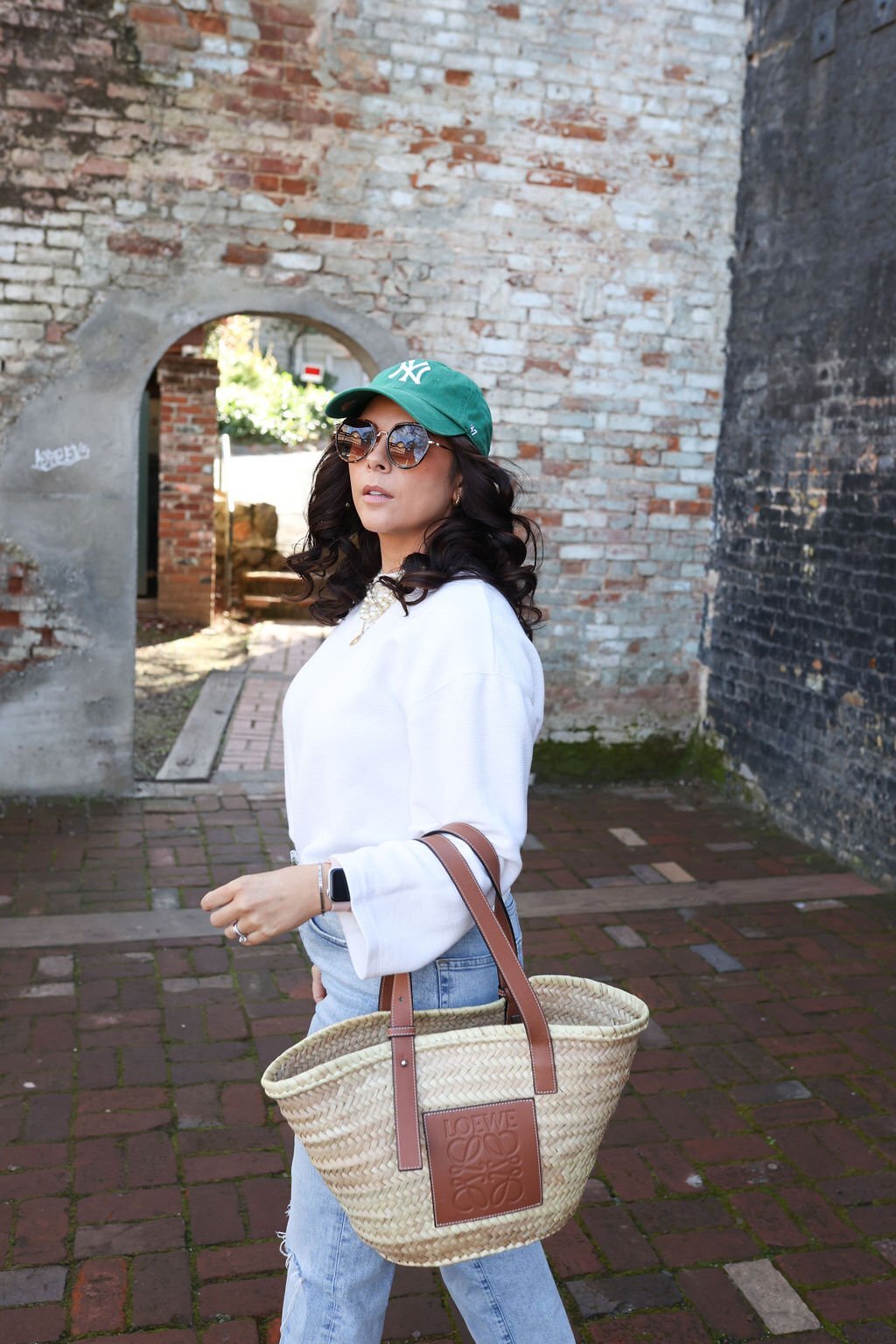 How To Style Your Green Yankees Baseball Hat In 2 ways, Spring Street Style  — Libier Reynolds