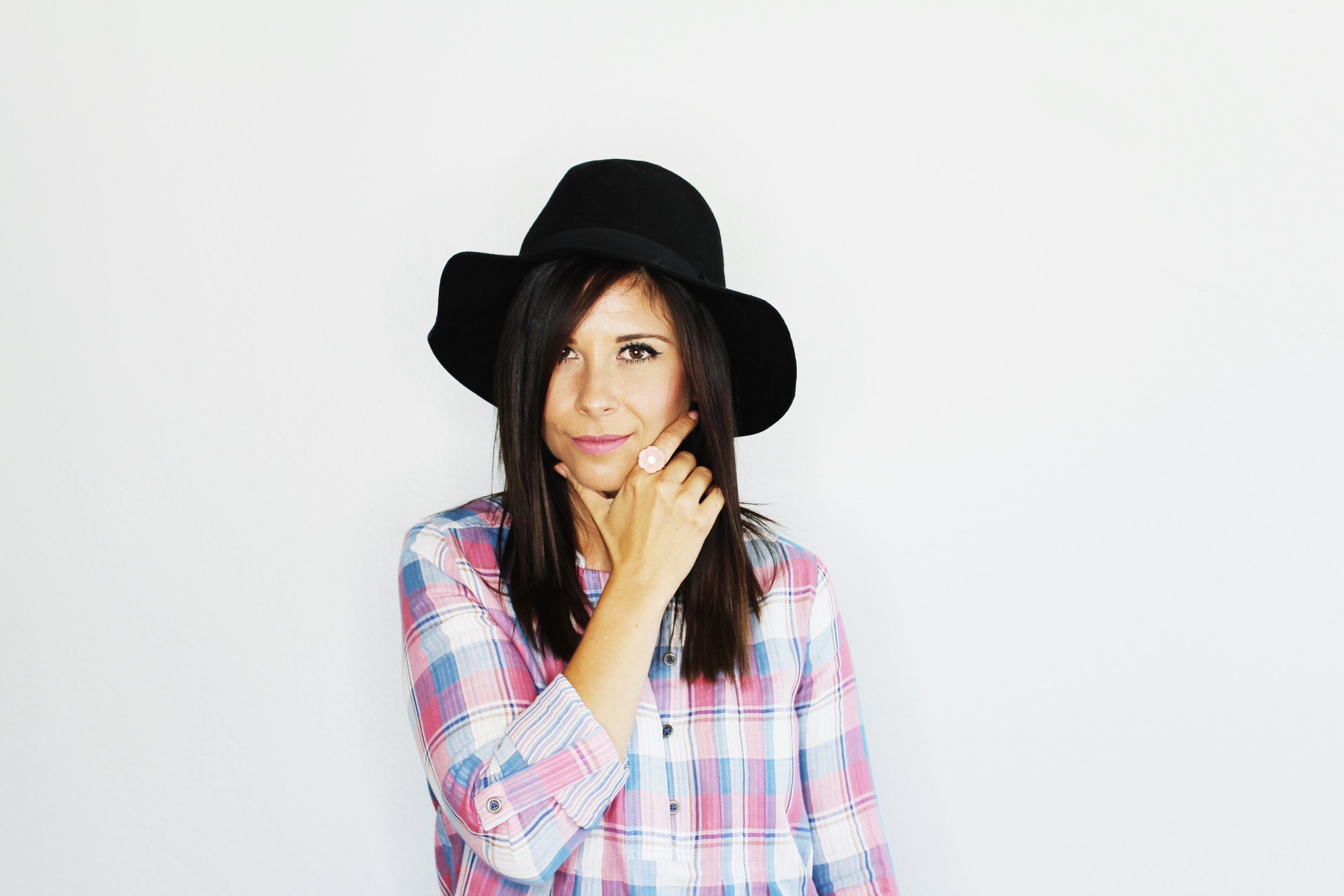 Gold Shoes & Rose Plaid | CAST: Amy Forman