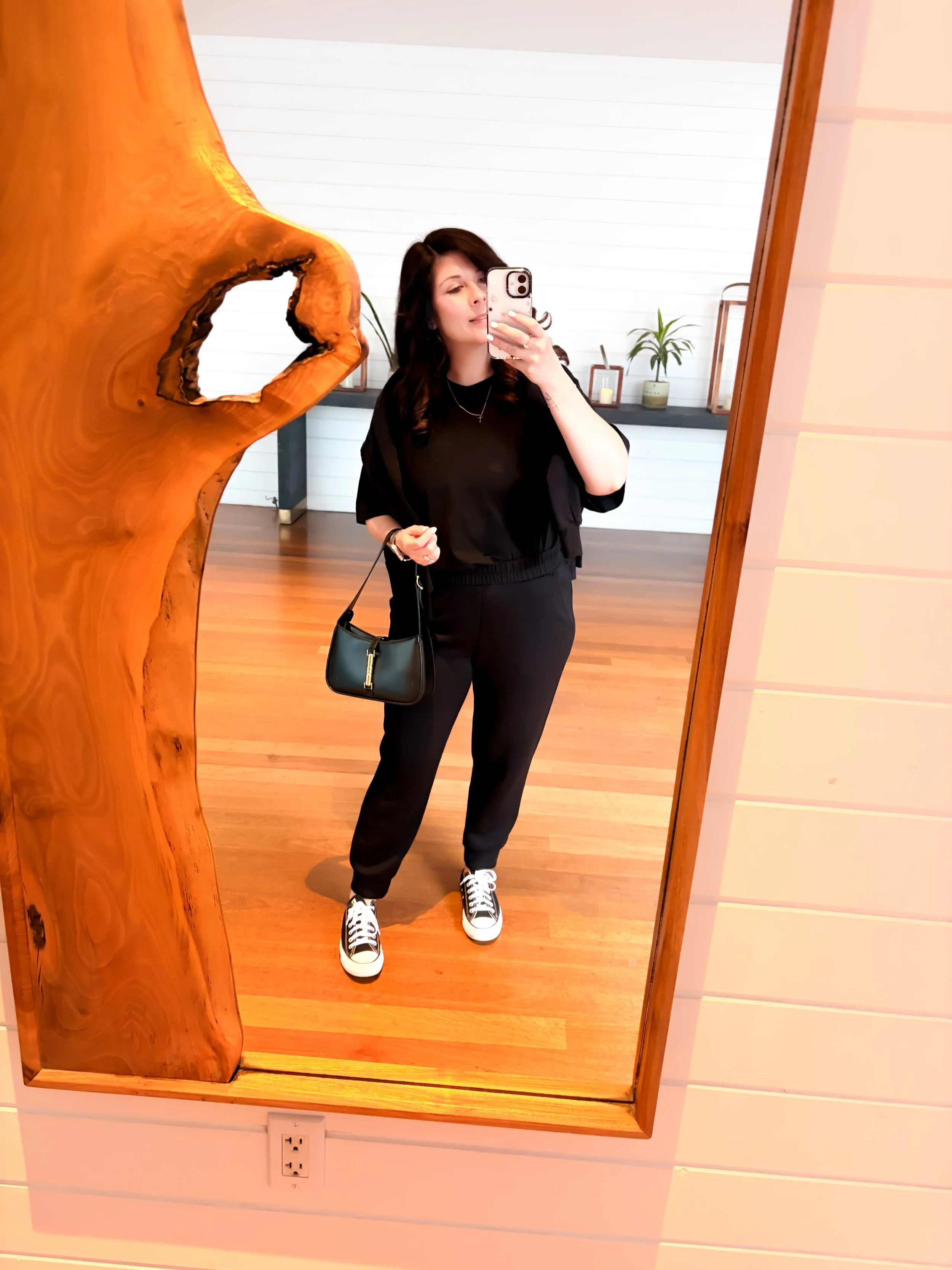 Affordable all black causal outfit for running errands. Converse and comfy joggers.