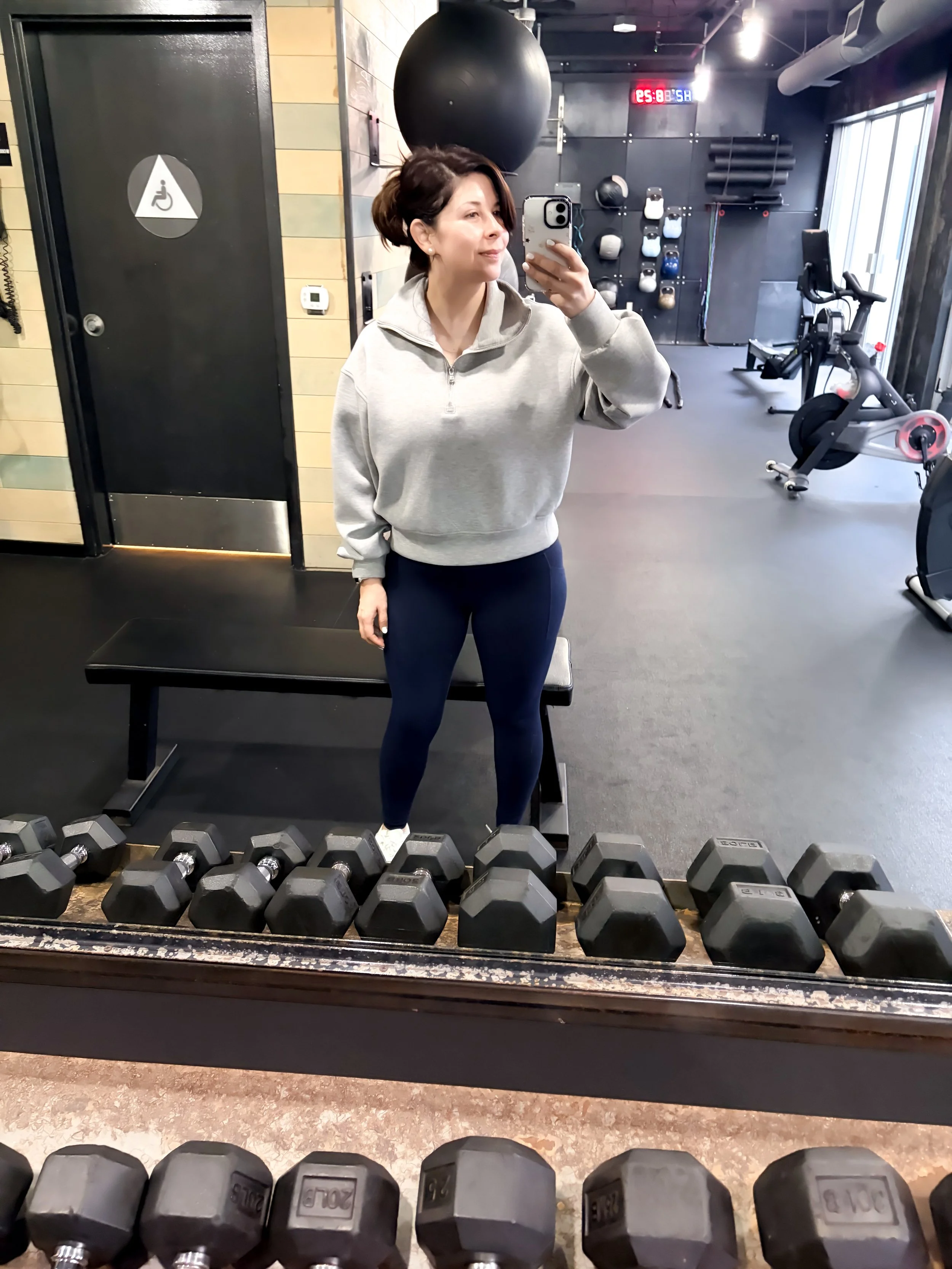 Navy blue leggings and gray pullover Gym outfit Gym at the kimpton shorebrake resort