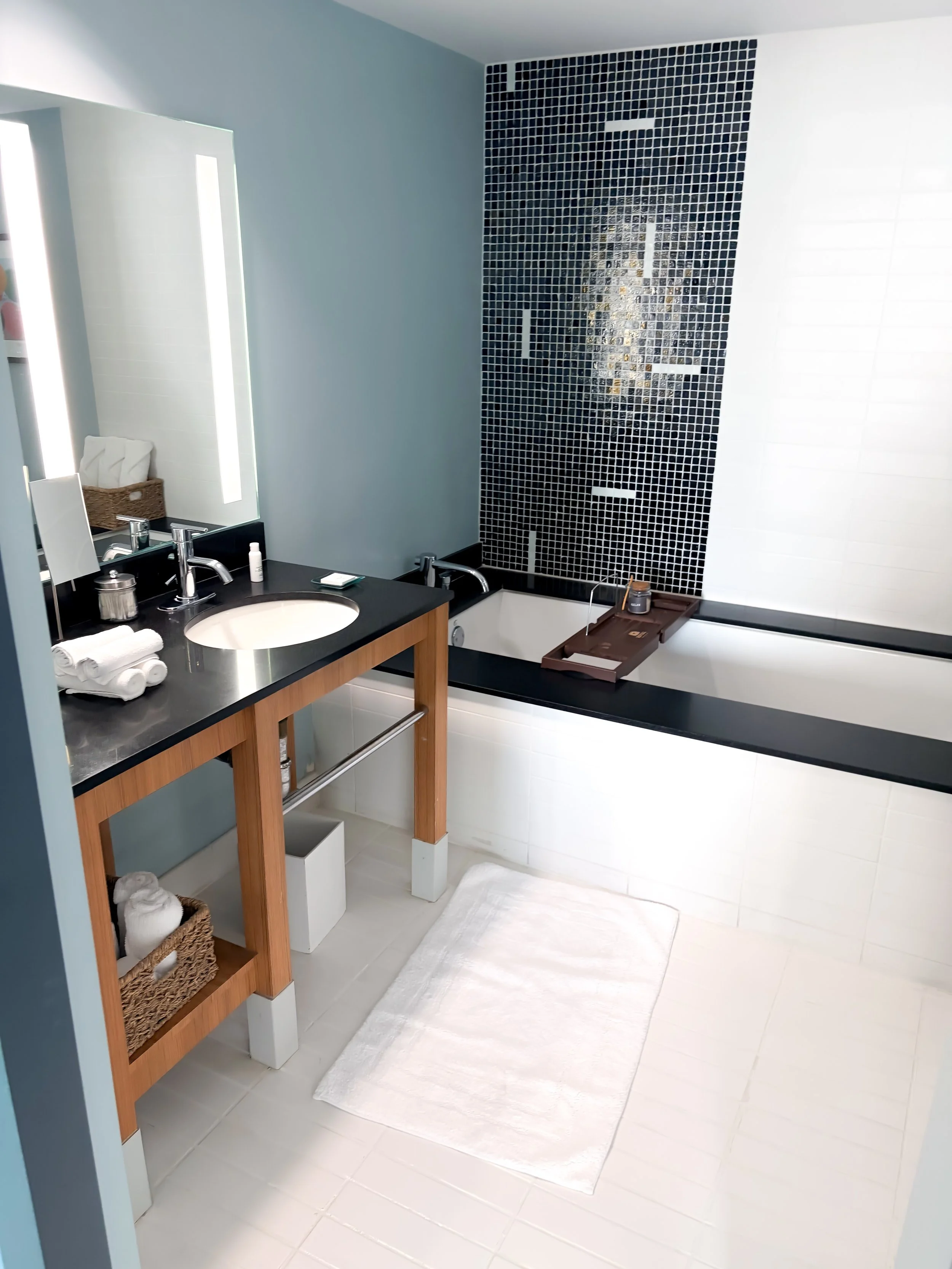 Bath at the Kimpton Shorebreak Resort in Huntington beach