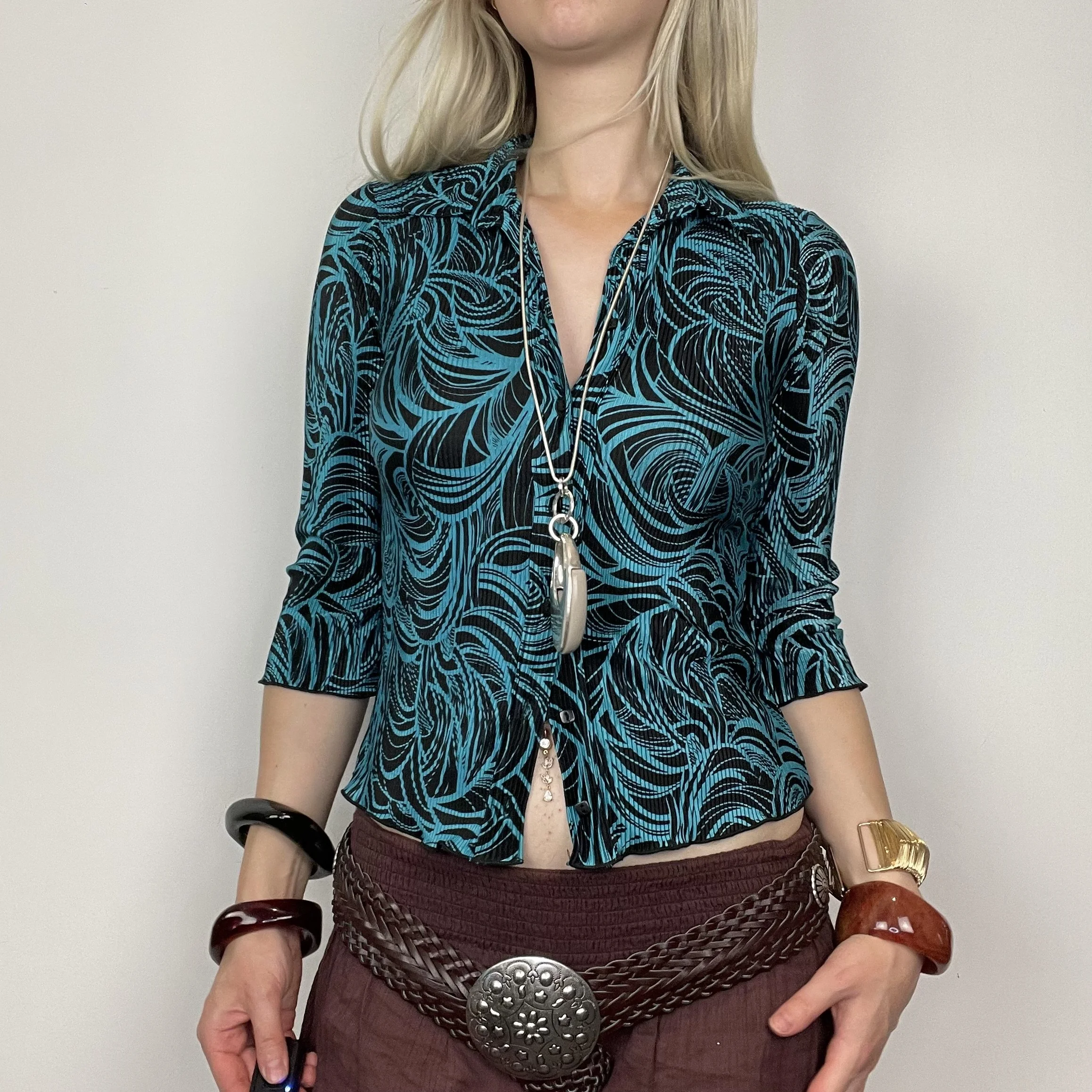 S/M black and blue abstract graphic print patterned three-quarter length sleeve button up collared shirt