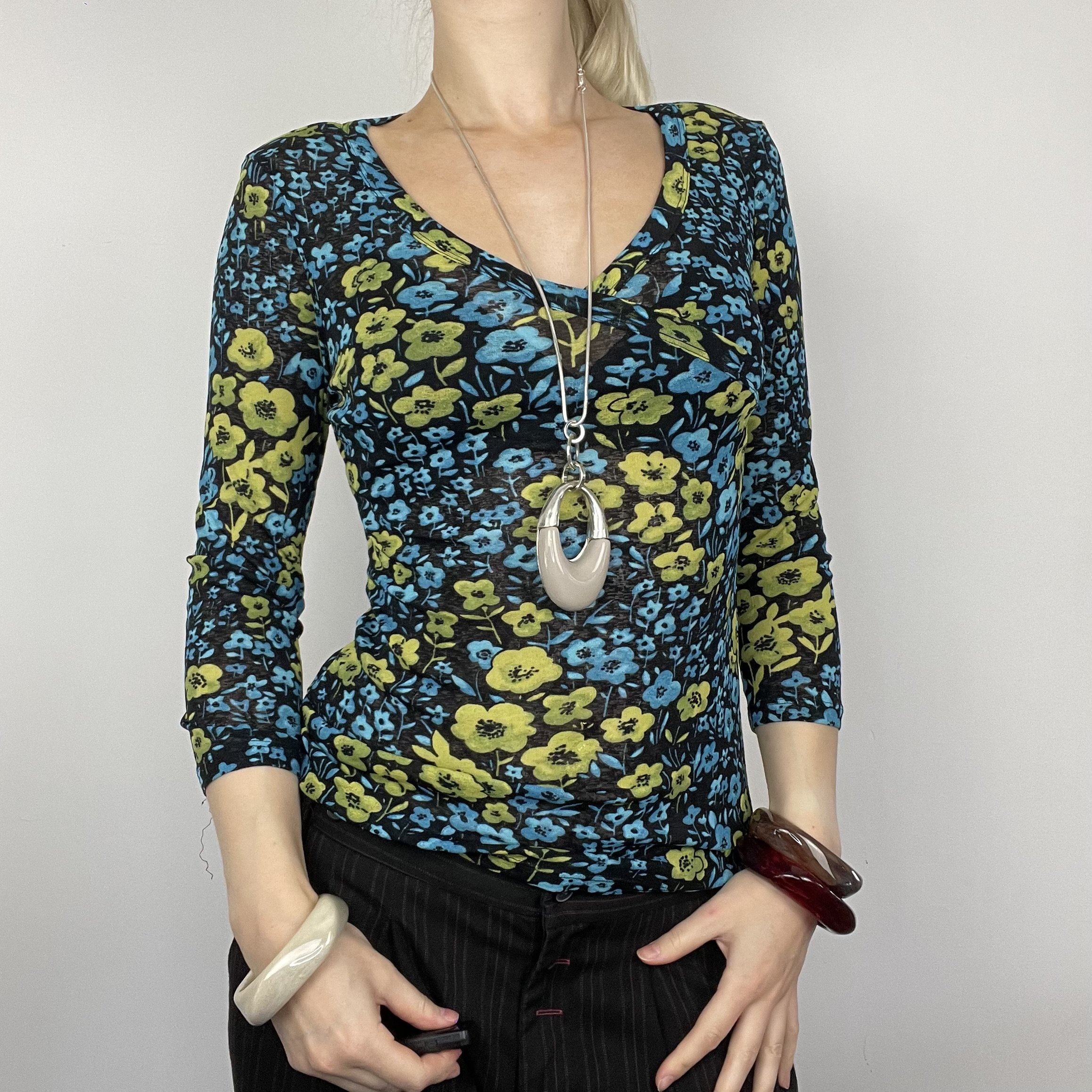 S/M blue green three-quarter length sleeve mesh V-neck floral graphic print patterned blouse