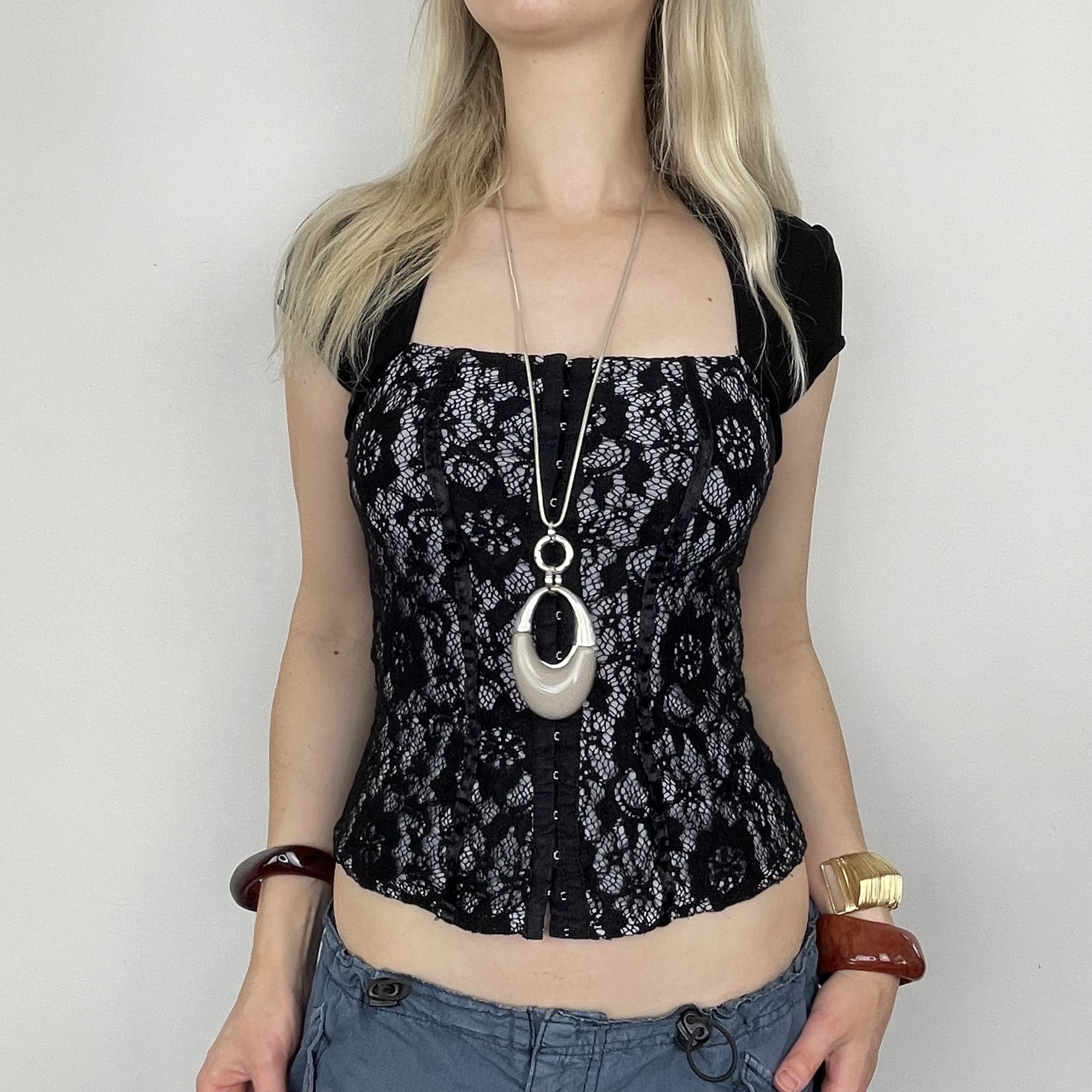 S black and white lace short sleeve hook and eye floral patterned blouse