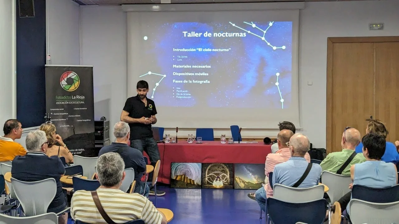 Charla la Mirada Nocturna en la Casa de la Ciencias