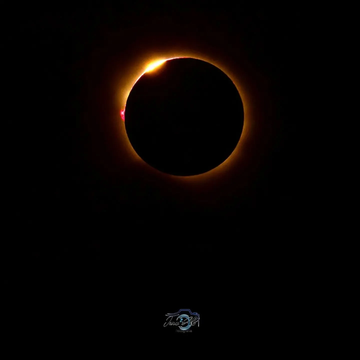 ✨ FOTO DESTACADA ✨

Hoy destacamos la mirada de @jesusalb2222 📸

Una imagen que refleja su forma de ver la fotograf&iacute;a, cuidando cada detalle y transmitiendo mucho m&aacute;s que un simple instante.

Desde Fotoadictos seguimos apostando por da