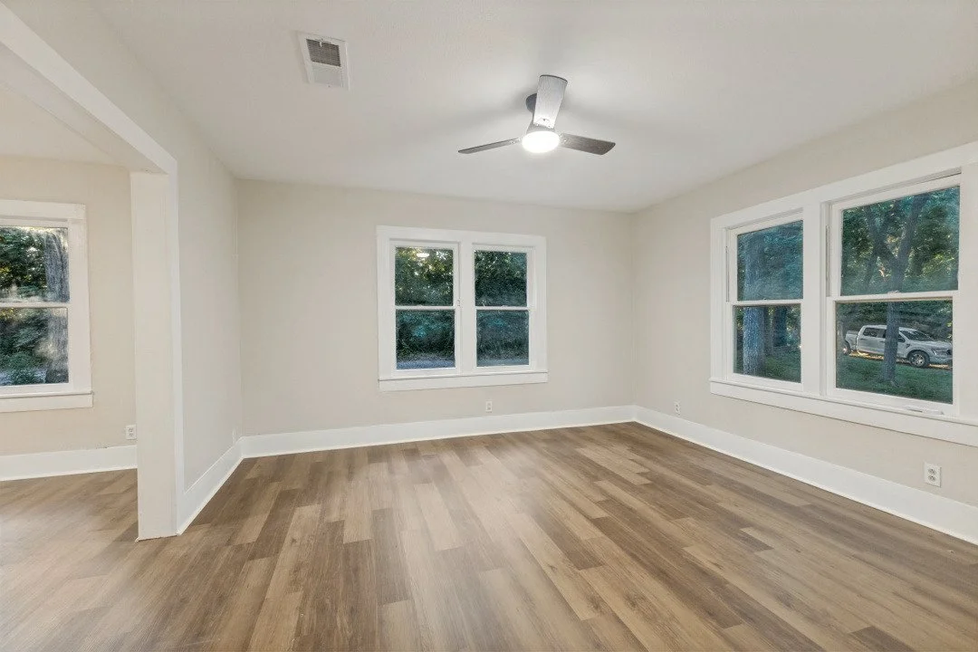 2990 County Road 568 Living Room, From Doorway.jpg