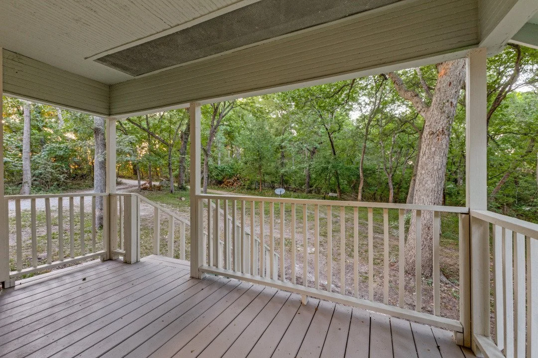 2990 County Road 568 Covered Patio.jpg