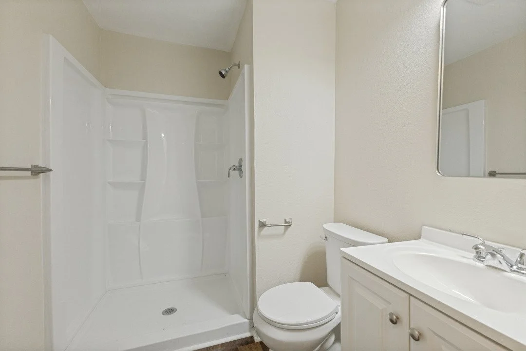 2990 County Road 568 Bathroom.jpg