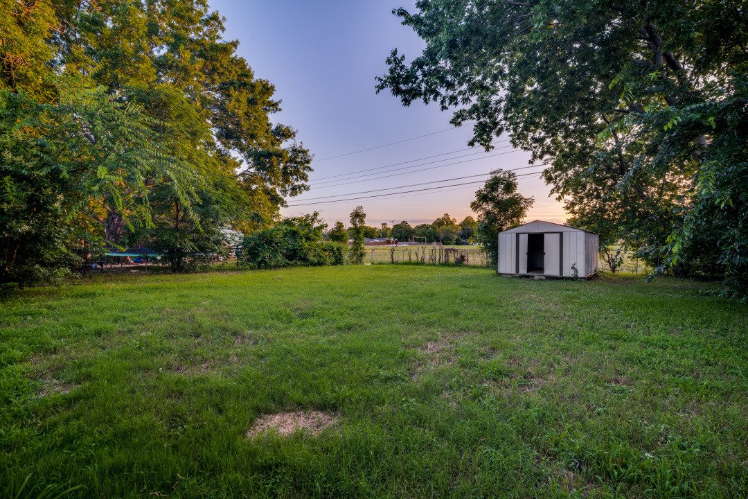 1319 Eastern Heights Backyard and Shed.jpg