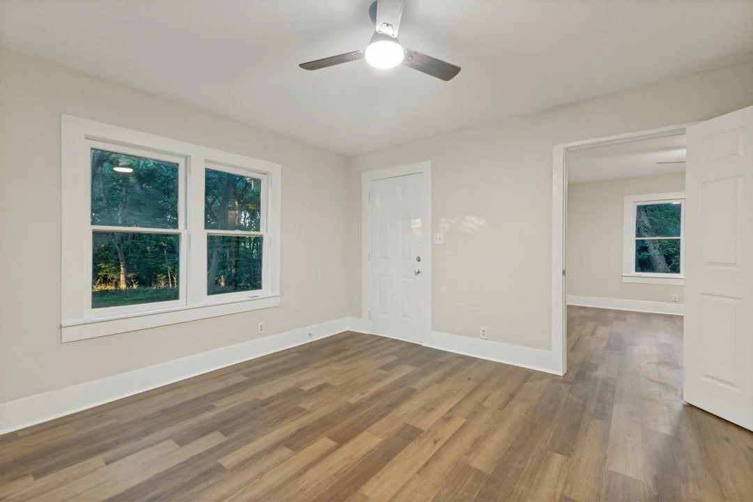 2990 County Road 568 Living Room.jpg