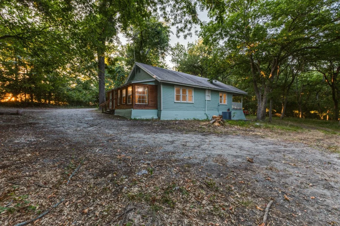 2990 County Road 568 Back of House, Side.jpg