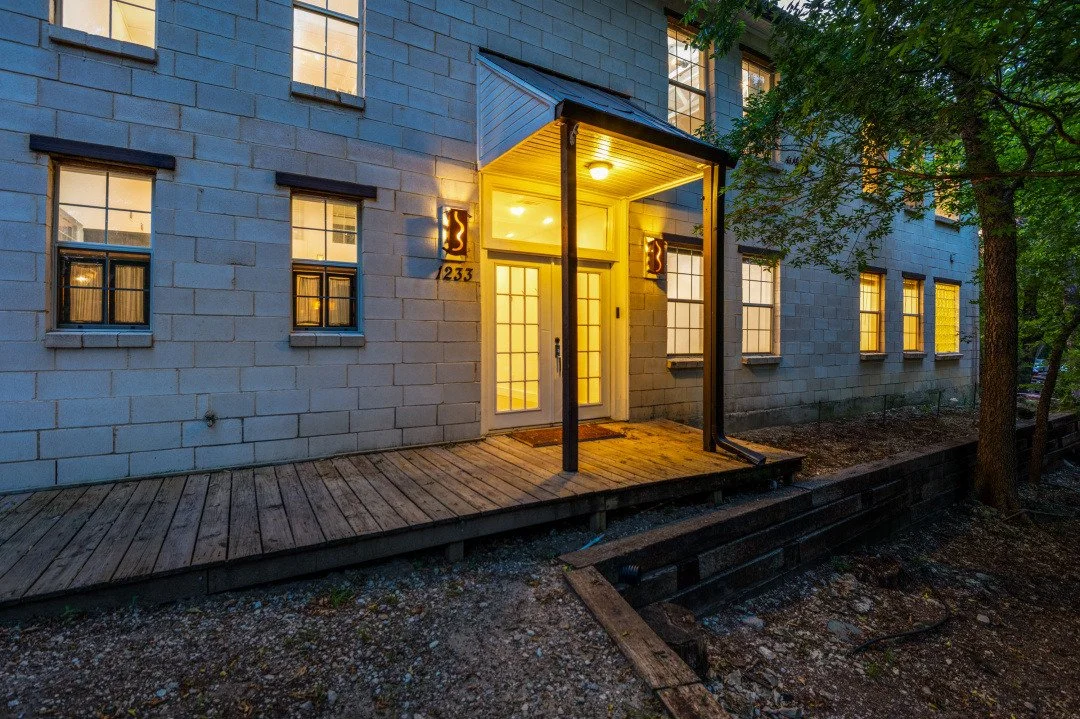 1233 Lady Lane Front Patio.jpg