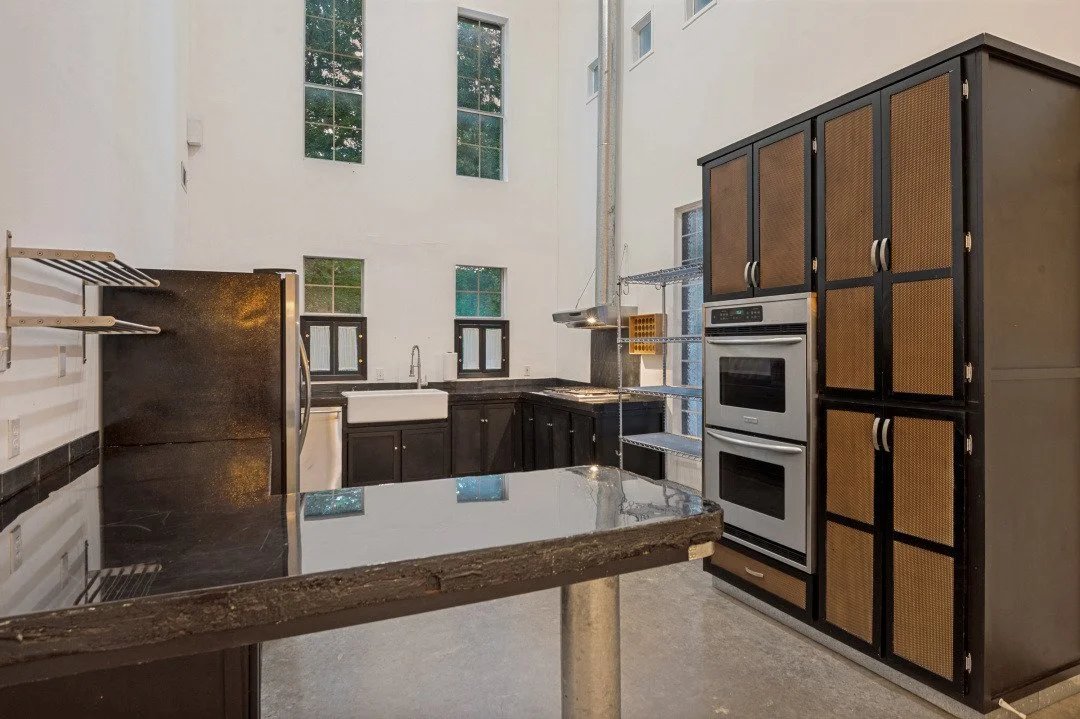 1233 Lady Lane Kitchen.jpg