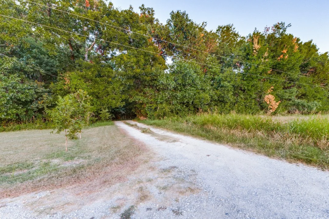 2990 County Road 568 Driveway, Shared Road.jpg