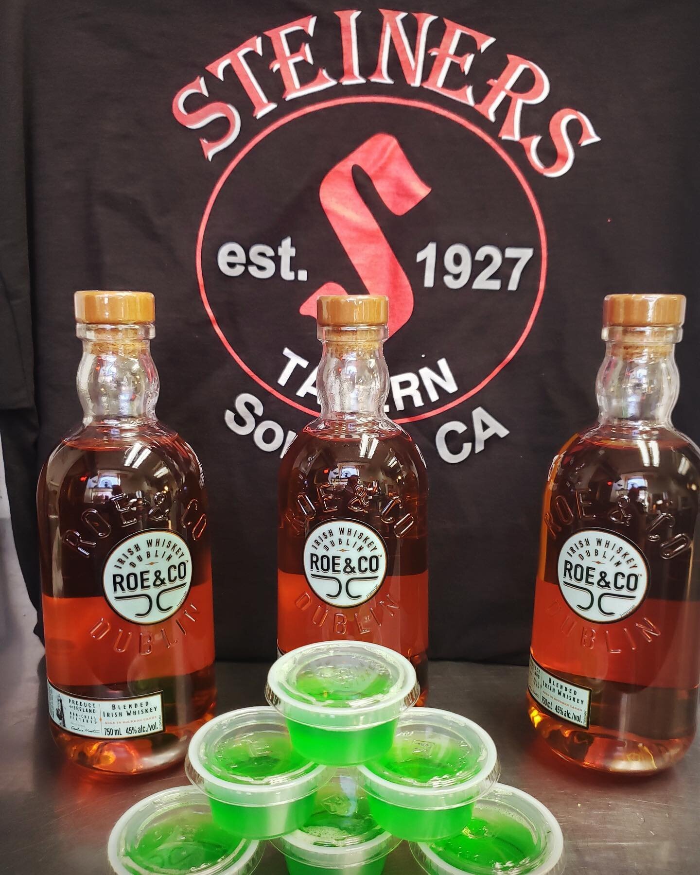 Come hang with us on #StPattysDay for our @roeandcowhiskey Special Promo Event at 5pm!! 🍀🍀🍀🍀

#irish #irishwhiskey #stpatricksday #luckoftheirish #fightinirish #sonoma #sonomavalley #sonomabars #steinerstavern