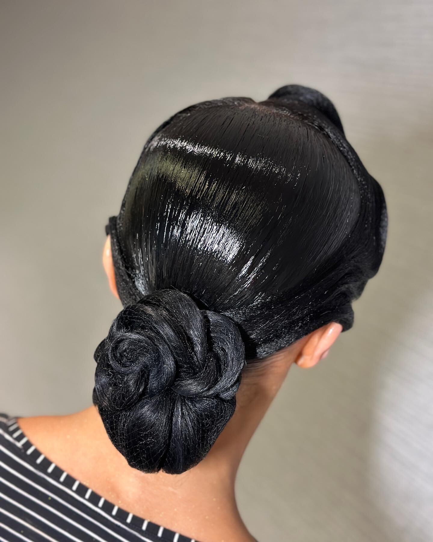 Hairstyle for @olenkabarna @emeraldballdancesport by @mariya_usan_studio #ballroomhairstyle #ballroomdance #ballroomcompetition #emeraldball #ballroomhair