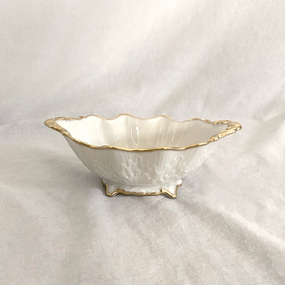LeoxSmallOvalDish_2.jpg