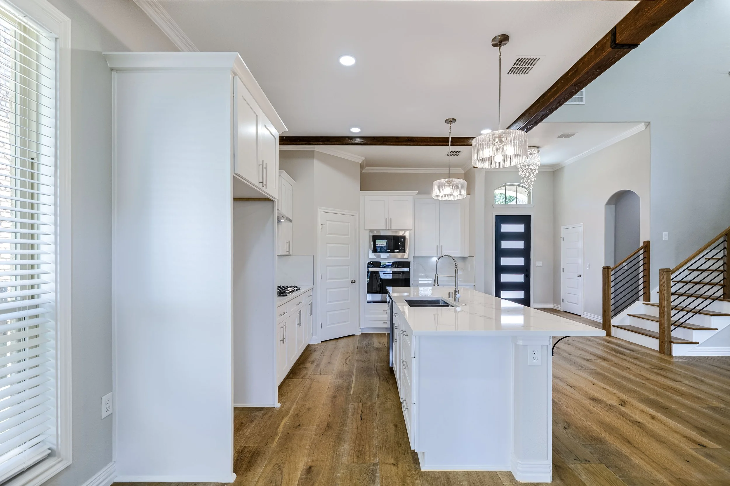 Kitchen3.jpg