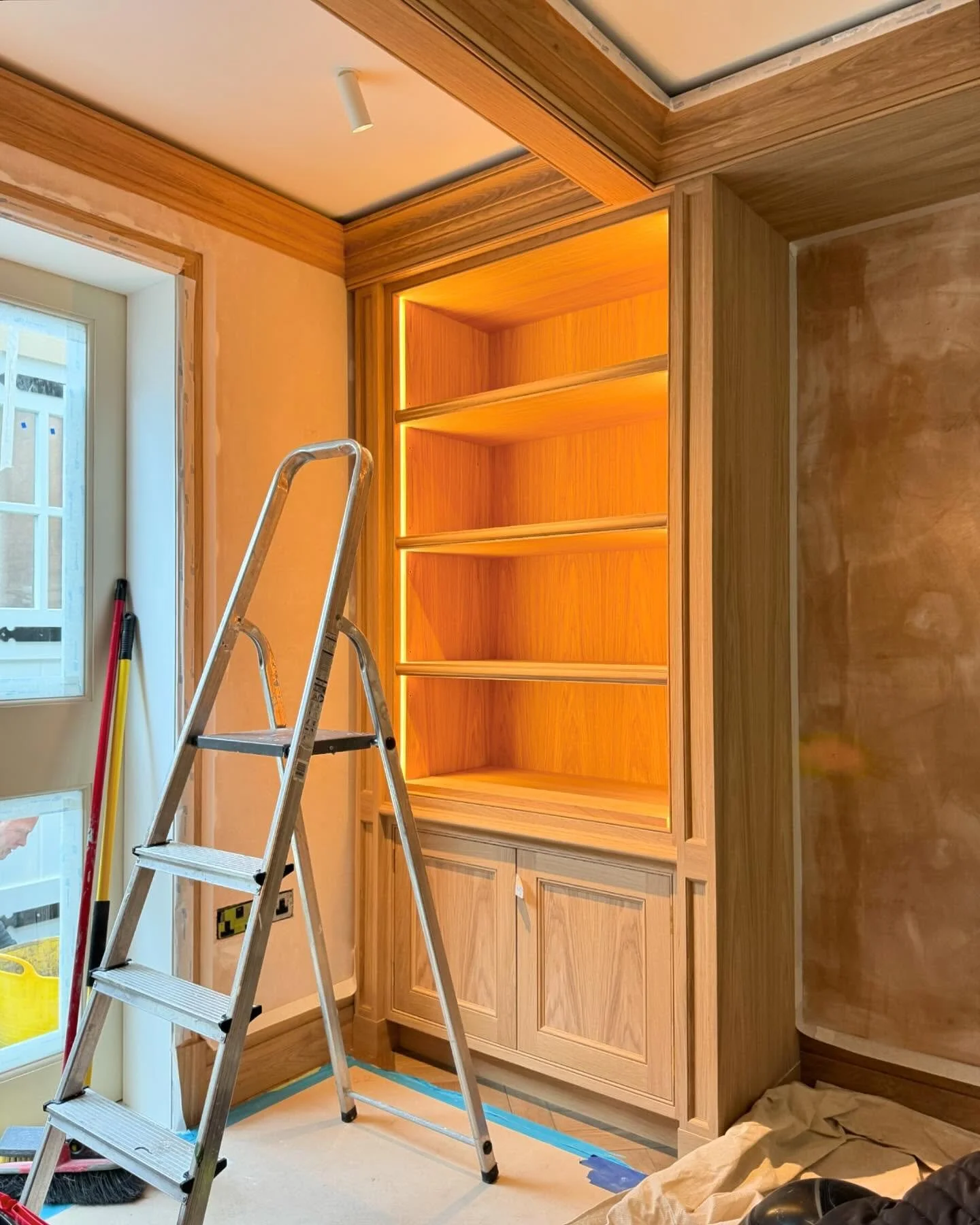 L I G H T I N G | #lighting
-
We like to design with light rather than light the design&hellip;
-
#lightingdesign #design #interiordesign #architecturalinteriors #interiorarchitect #designer #specialistjoinery #detailing #architecturaldetailing #andr