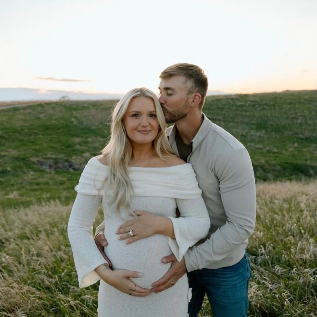 👶🏼🤍 @santana_hanson 

YES &mdash; spray tans are &ldquo;pregnancy safe.&rdquo; You would have to drink the solution to cause harm to yourself or your baby. We provide nasal filters, protective underwear, nipple covers, &amp; have options for nursi