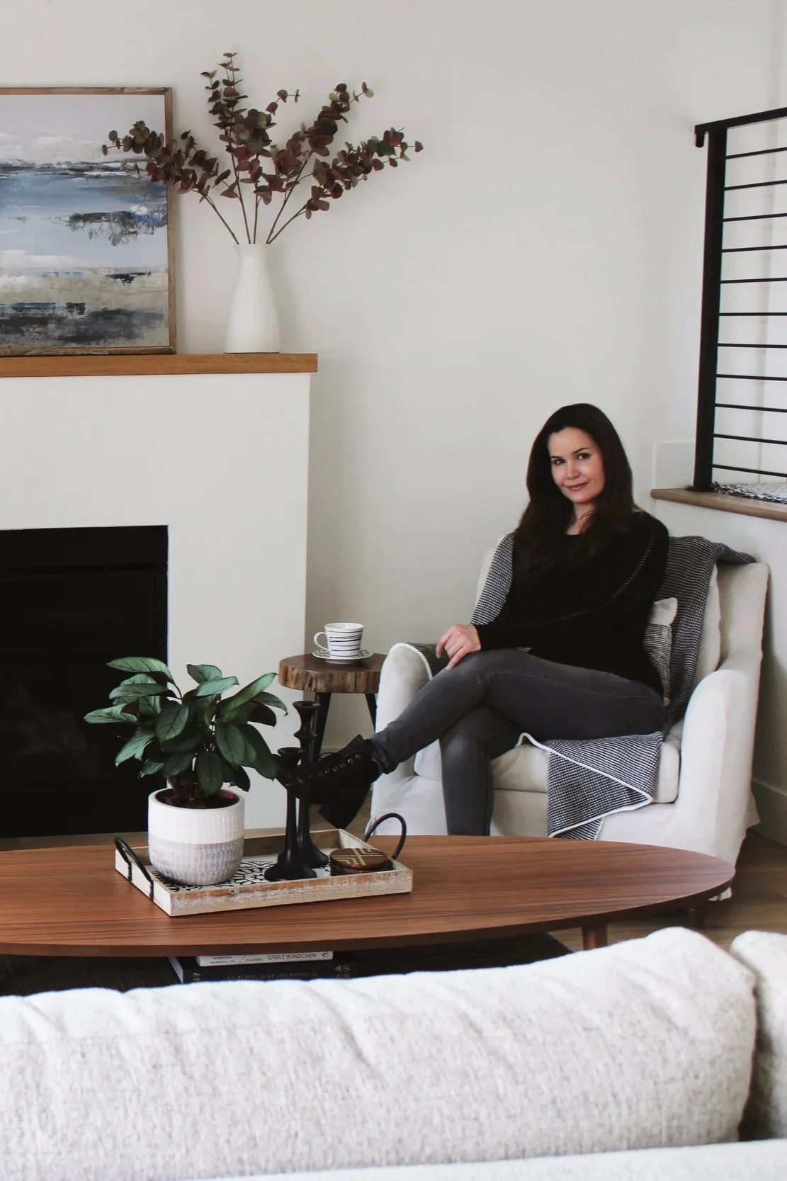 Modern California Style Living Room Fireplace