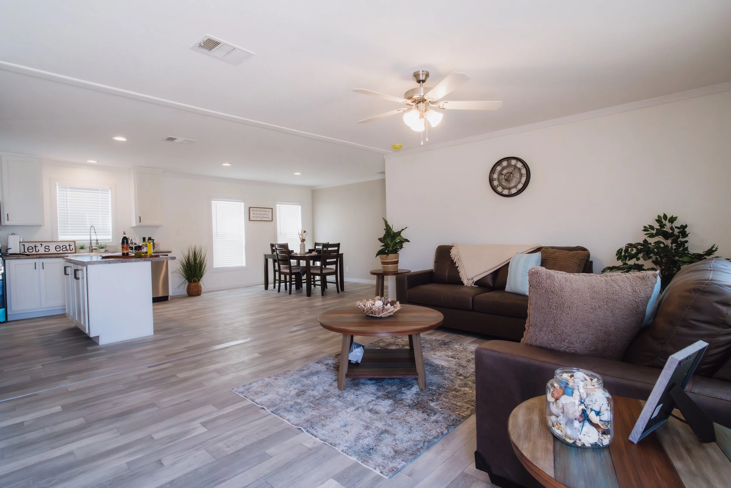 Manufactured home interior photography by 2ten Marketing for Homestead San Antonio