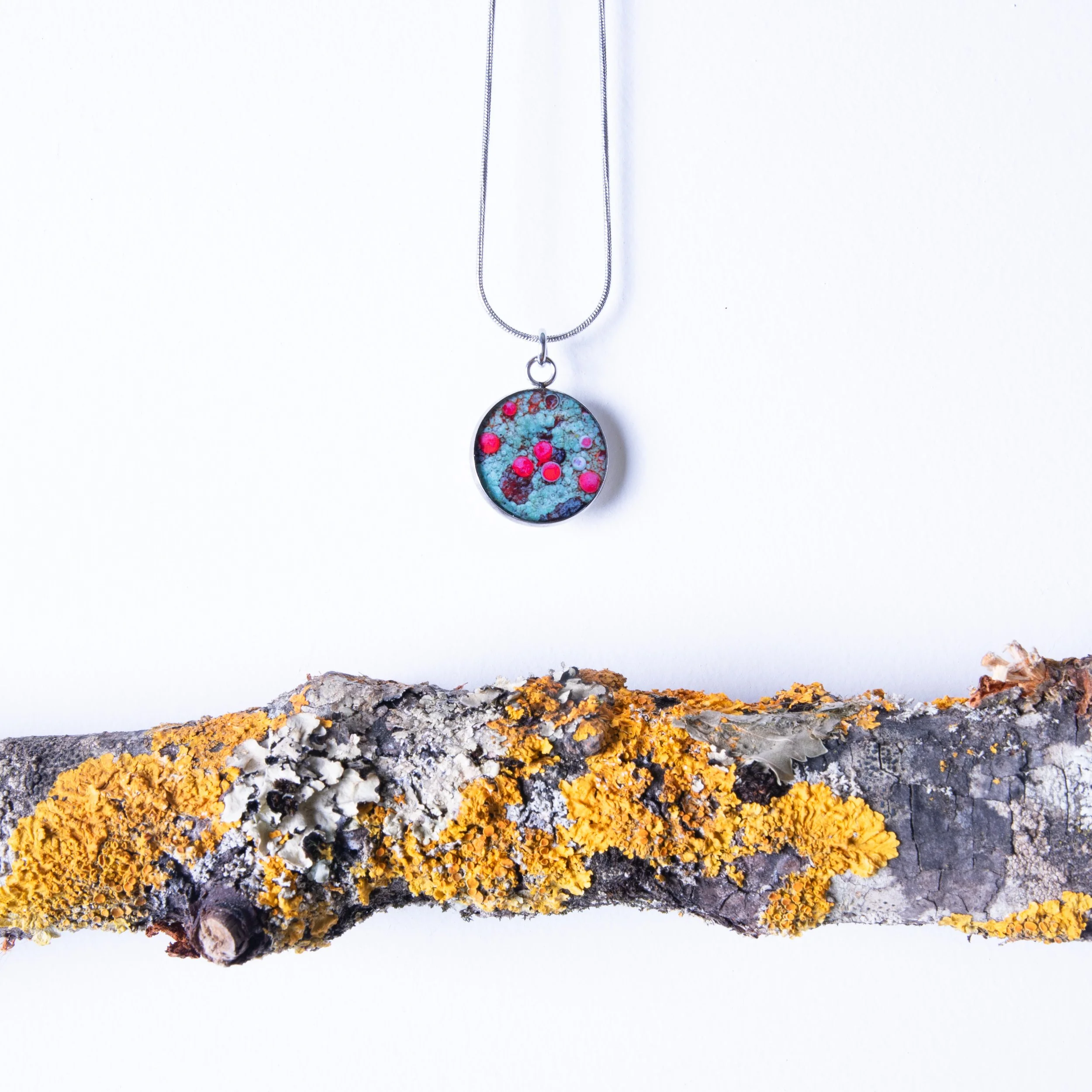 Small fungi pendants