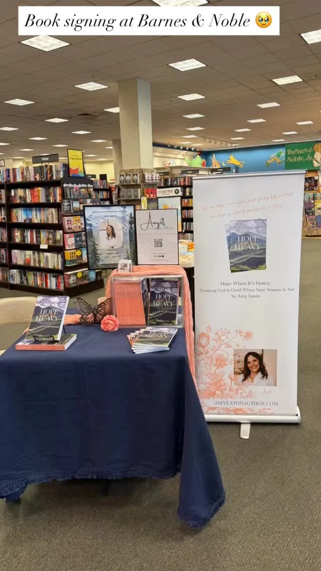 Still smiling from yesterday’s book signing at Barnes & Noble!
We sold out of books π€― My heart feels so full. I met new readers, saw familiar faces, shared about Hope When It’s Heavy, and had the sweetest conversations.
Huge thanks