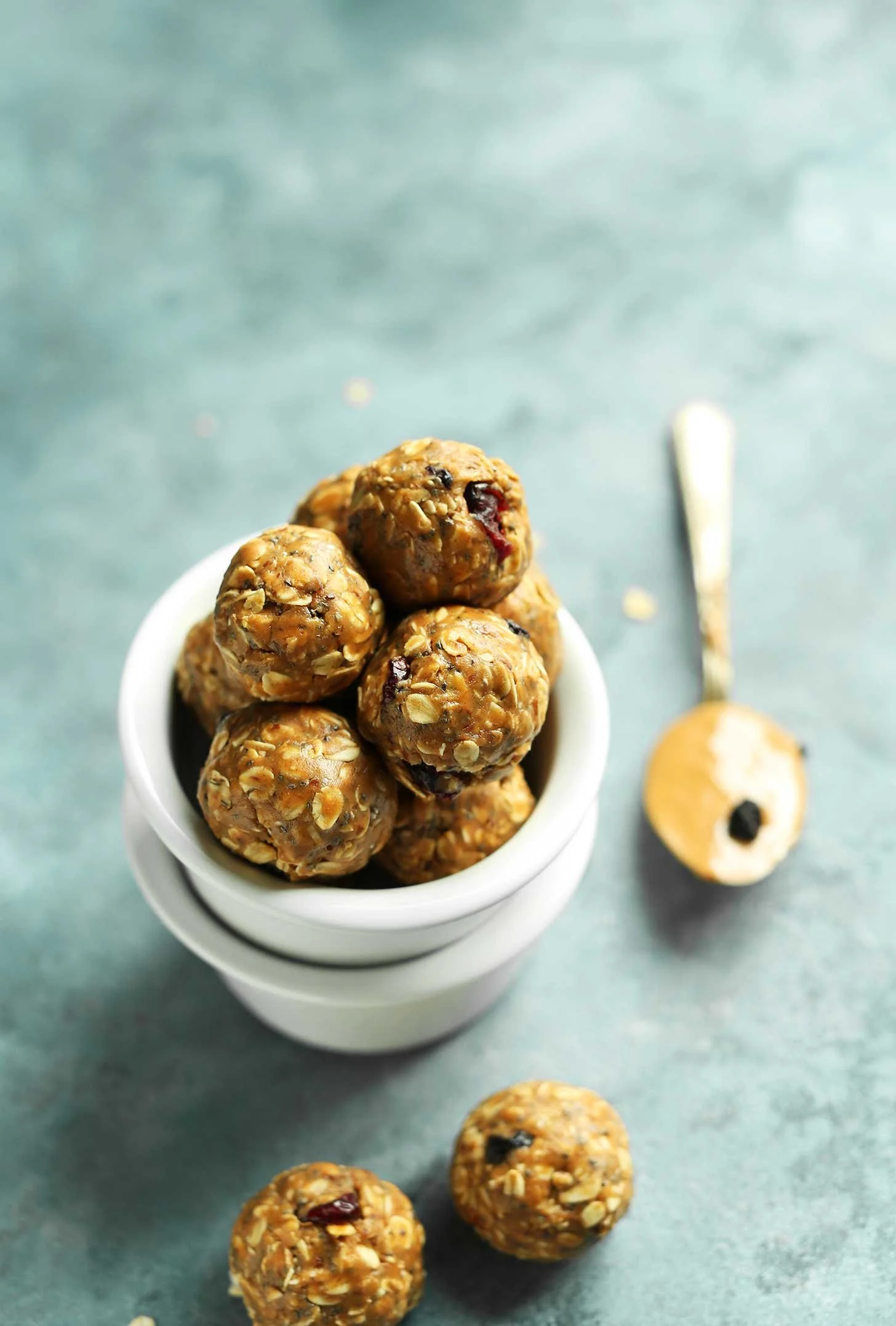 PB & J Energy Bites | GF, DF, VEG