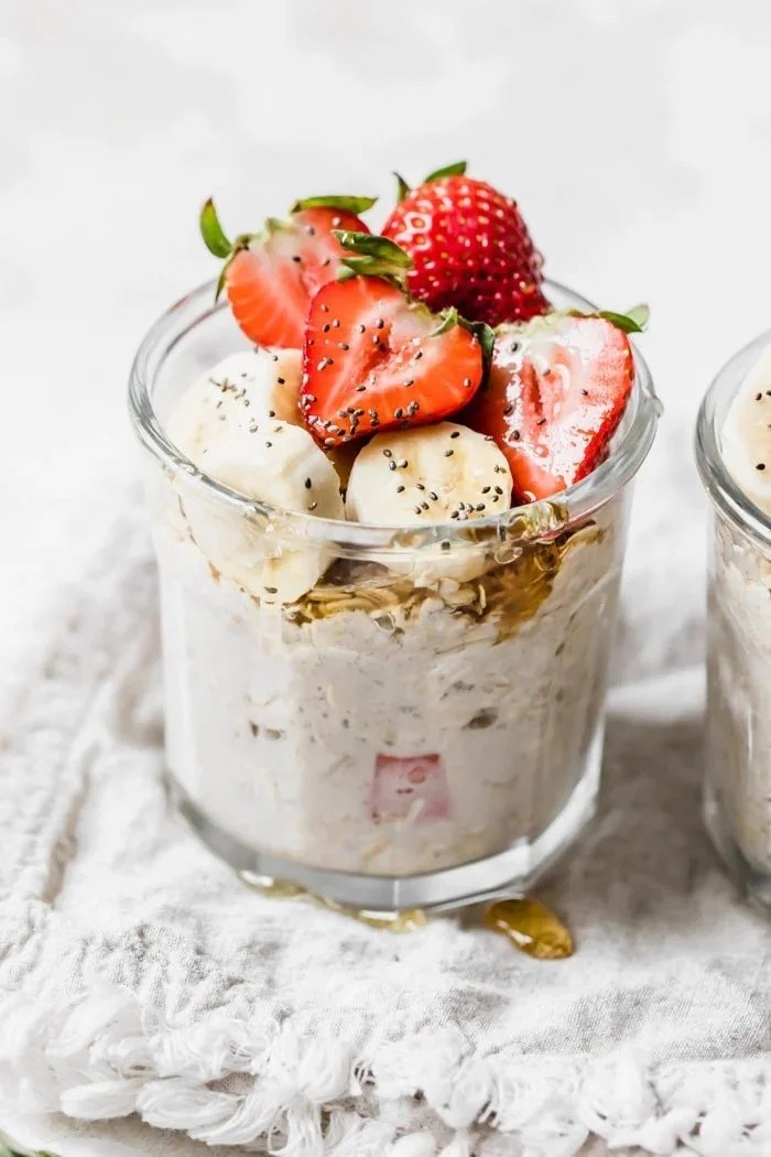 Strawberry-Banana-Overnight-Oats-1-5.jpg